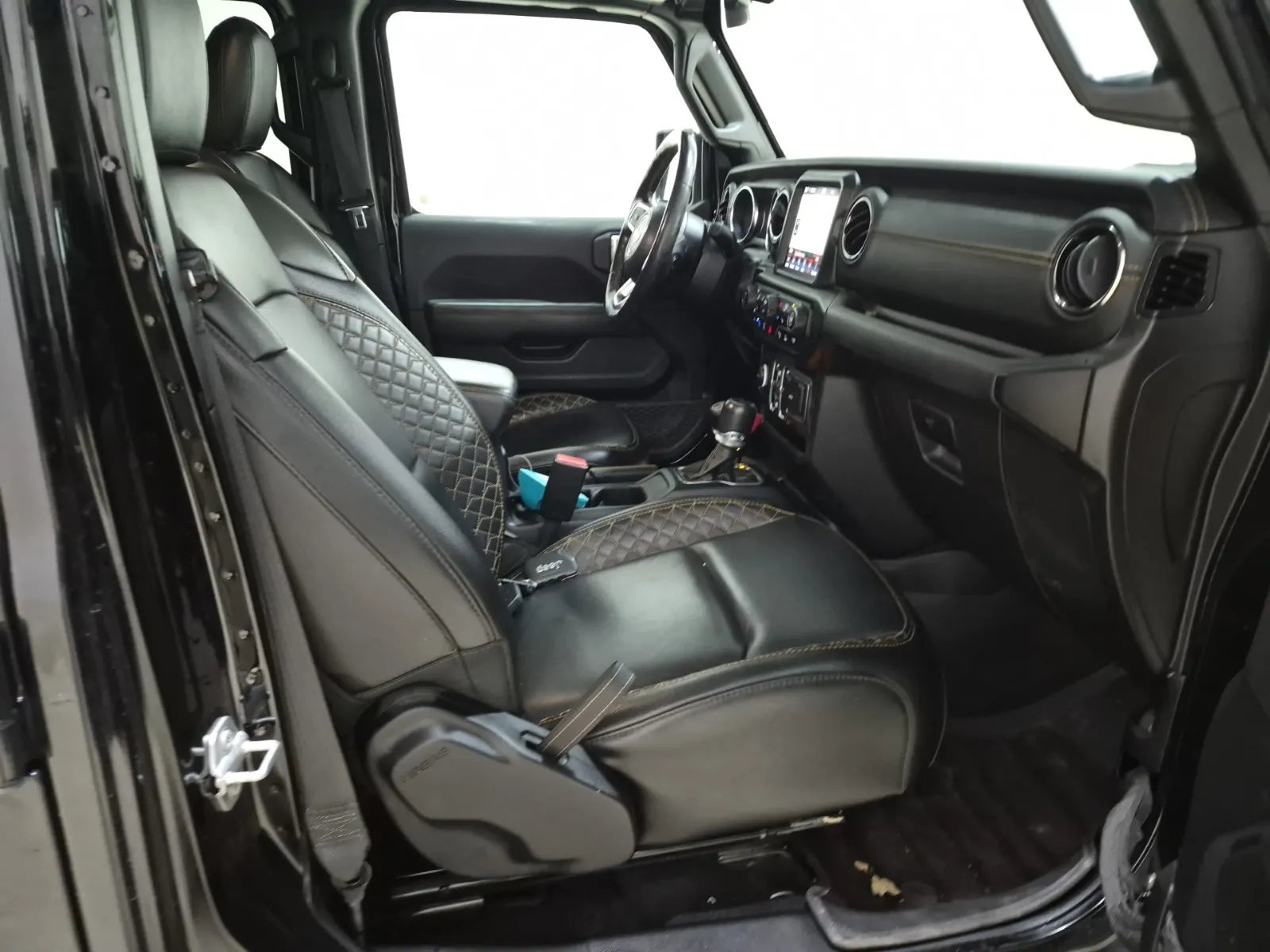 Right Side Interior Photo