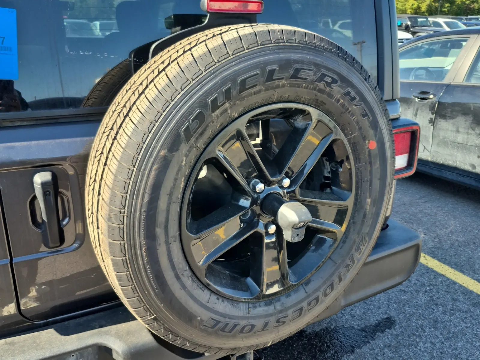 Spare Tire & Wheel Photo
