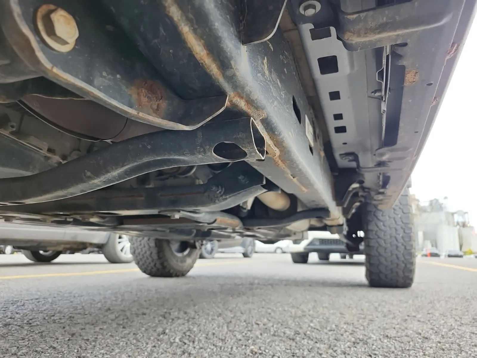 Undercarriage - Driver Photo