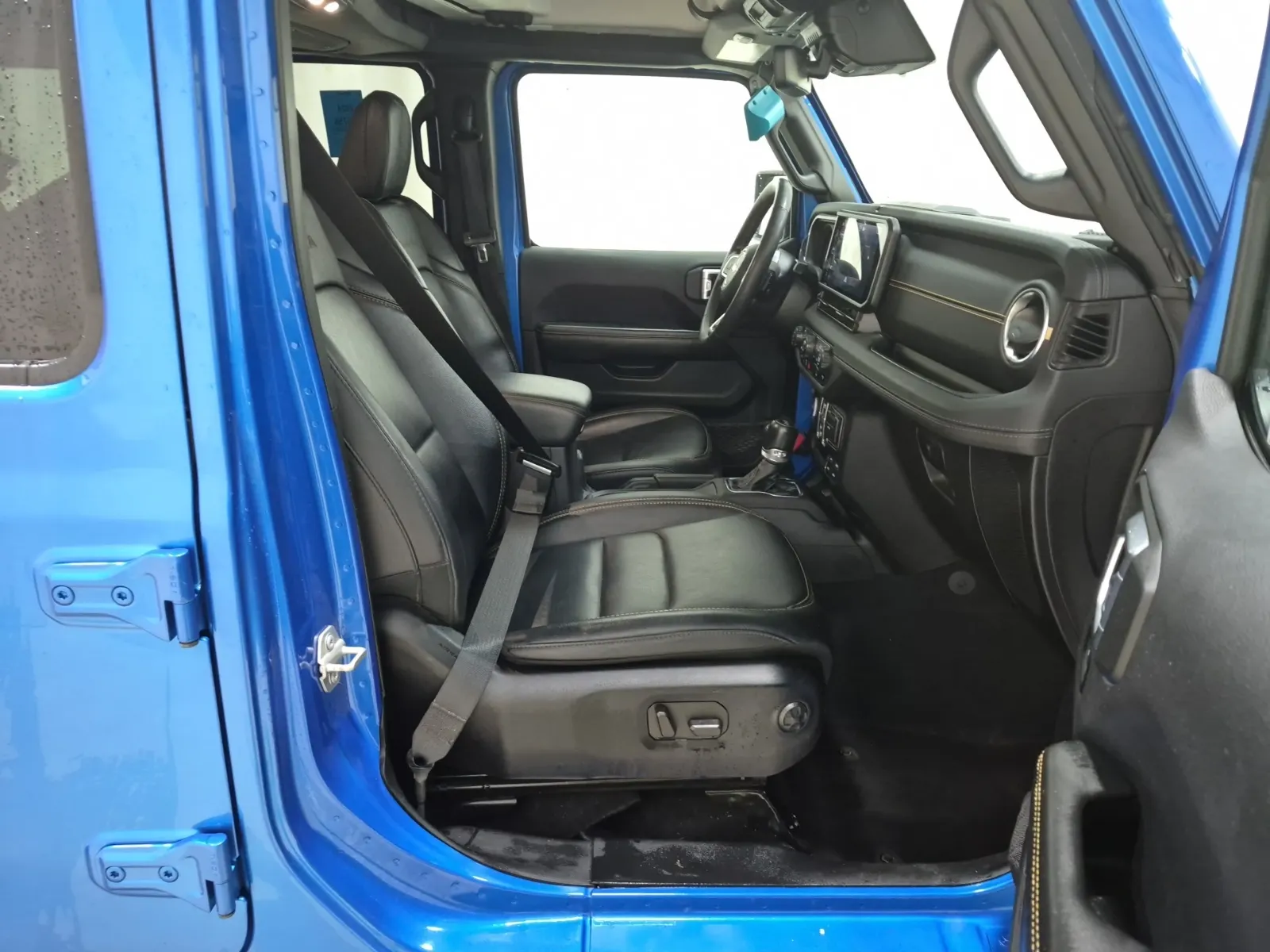 Right Side Interior Photo