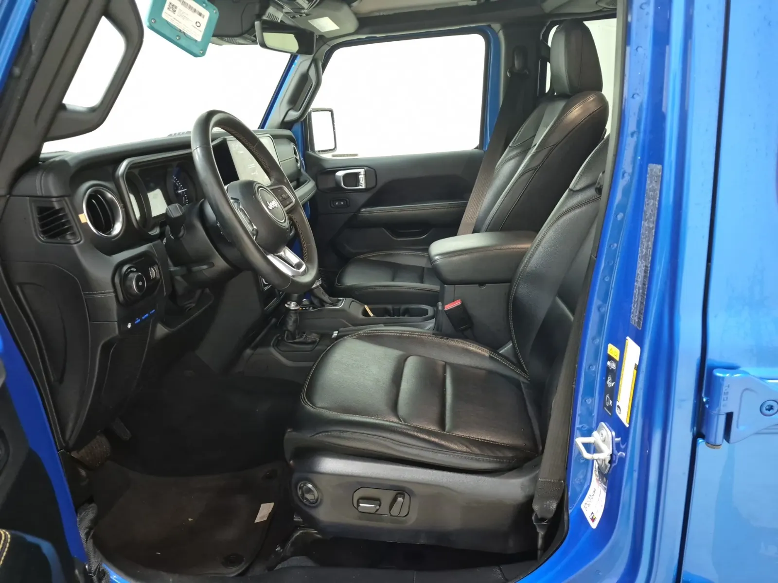 Front Interior Photo