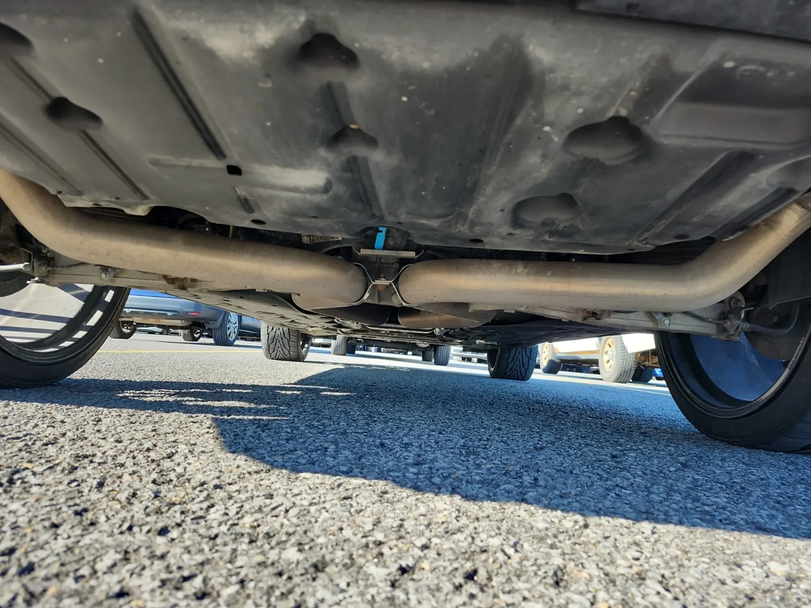 Undercarriage - Rear Photo
