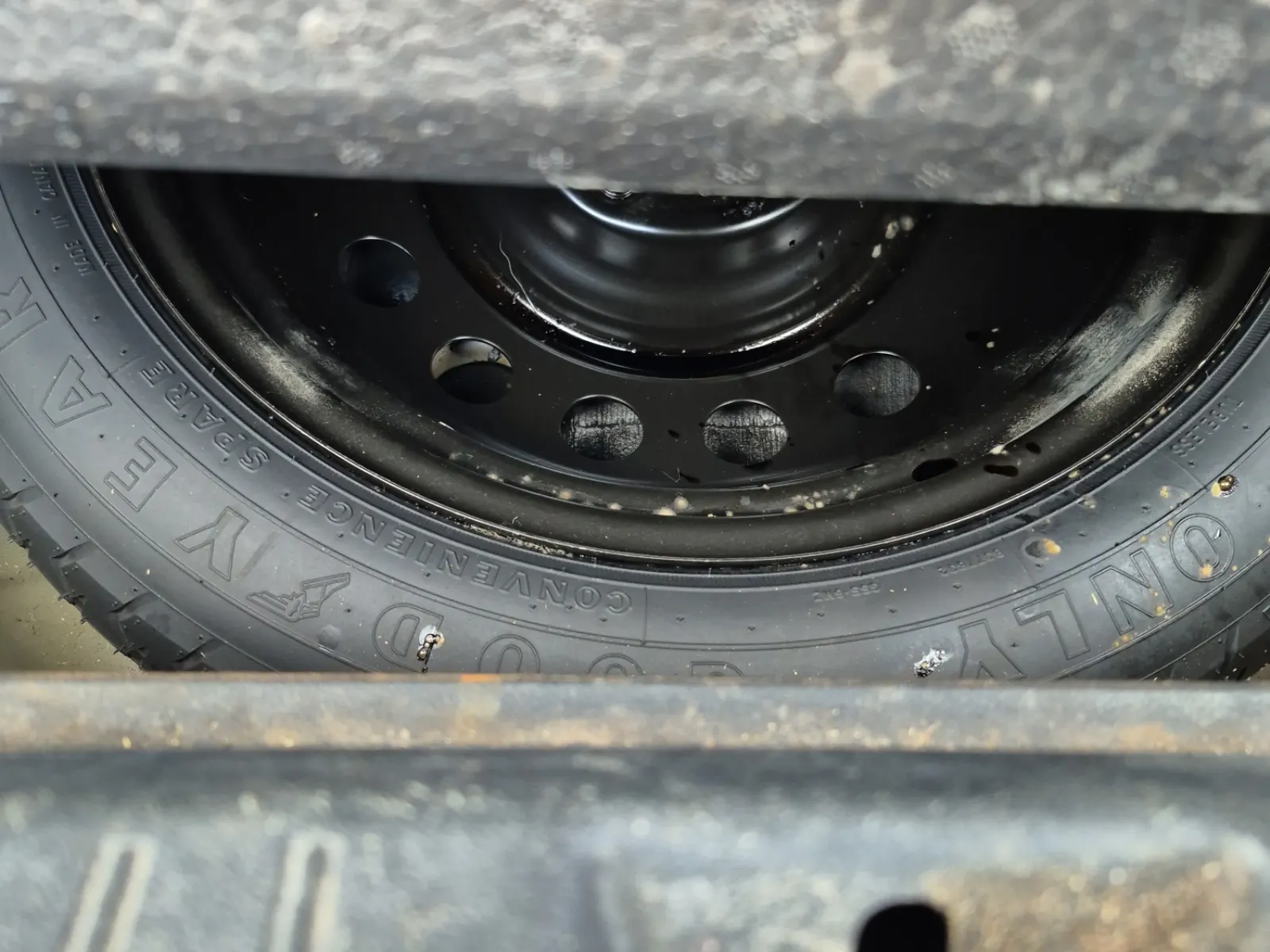Spare Tire & Wheel Photo