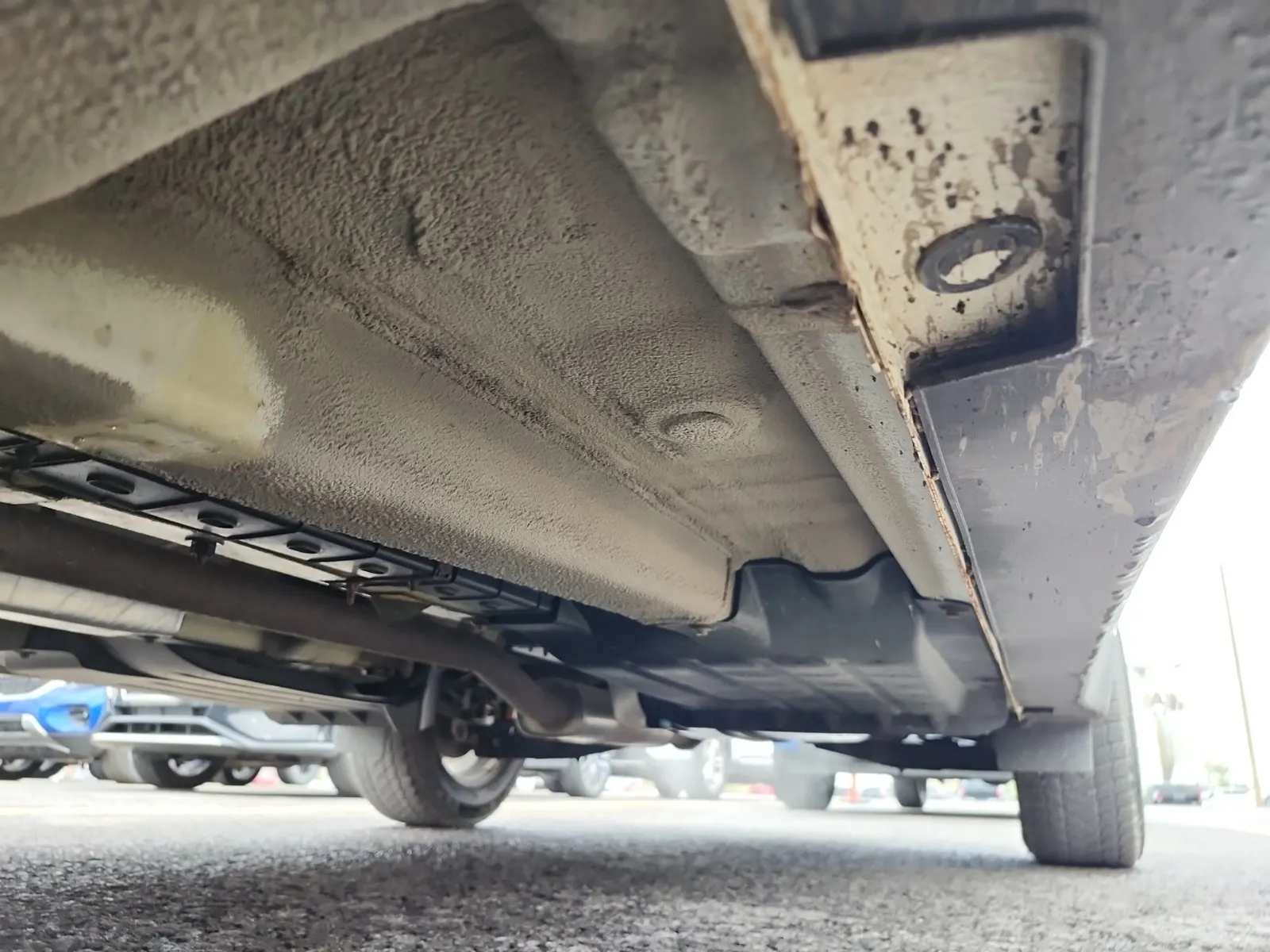 Undercarriage - Driver Photo