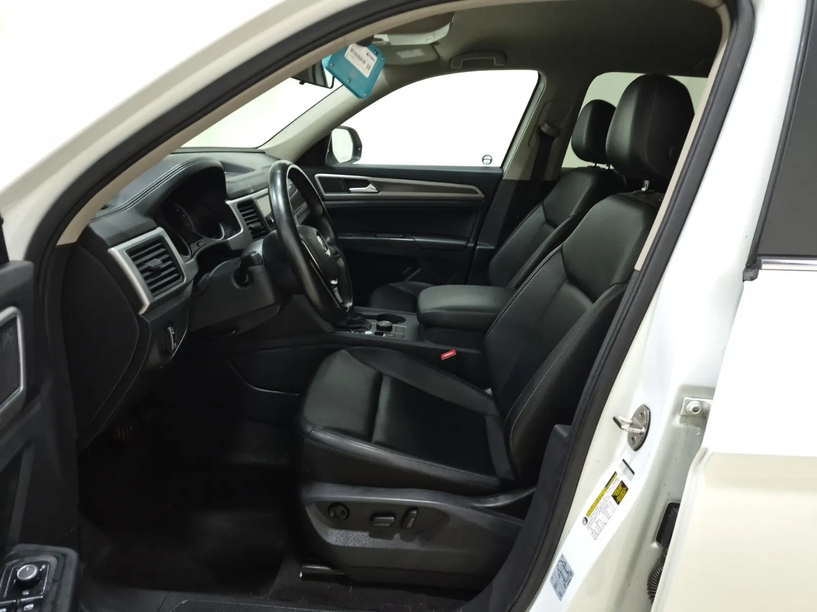 Front Interior Photo