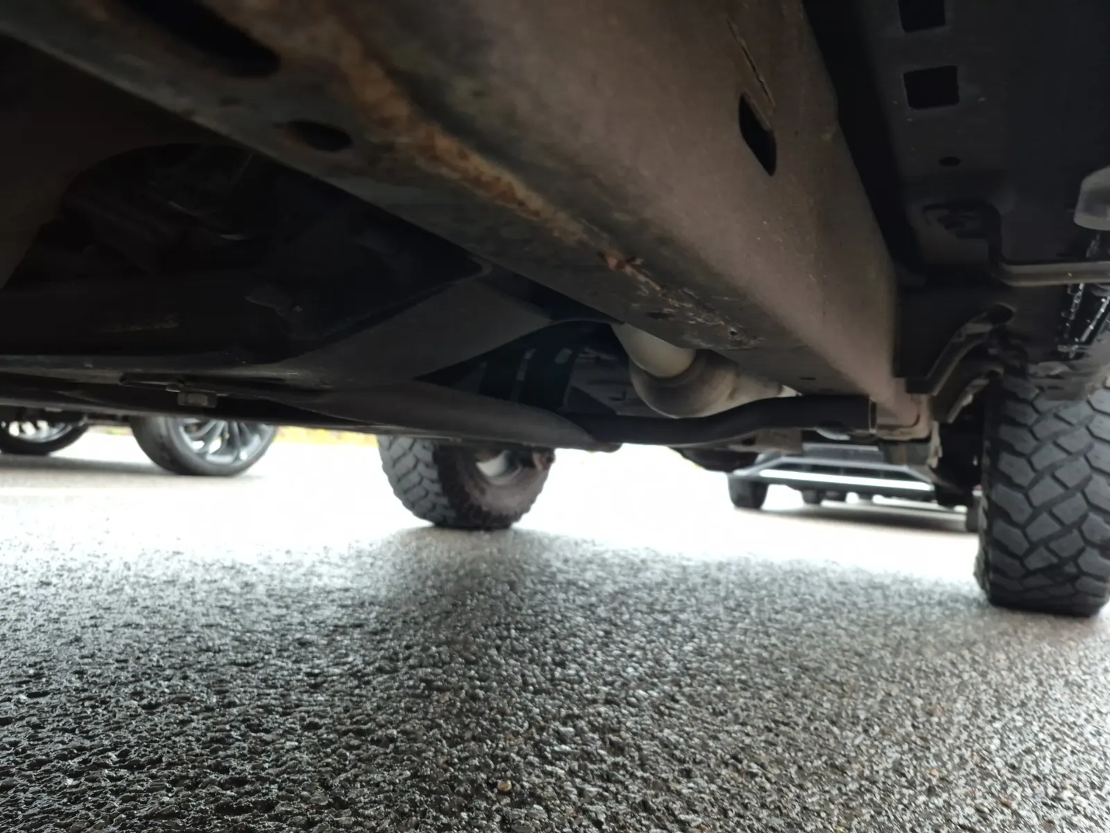 Undercarriage - Driver Photo