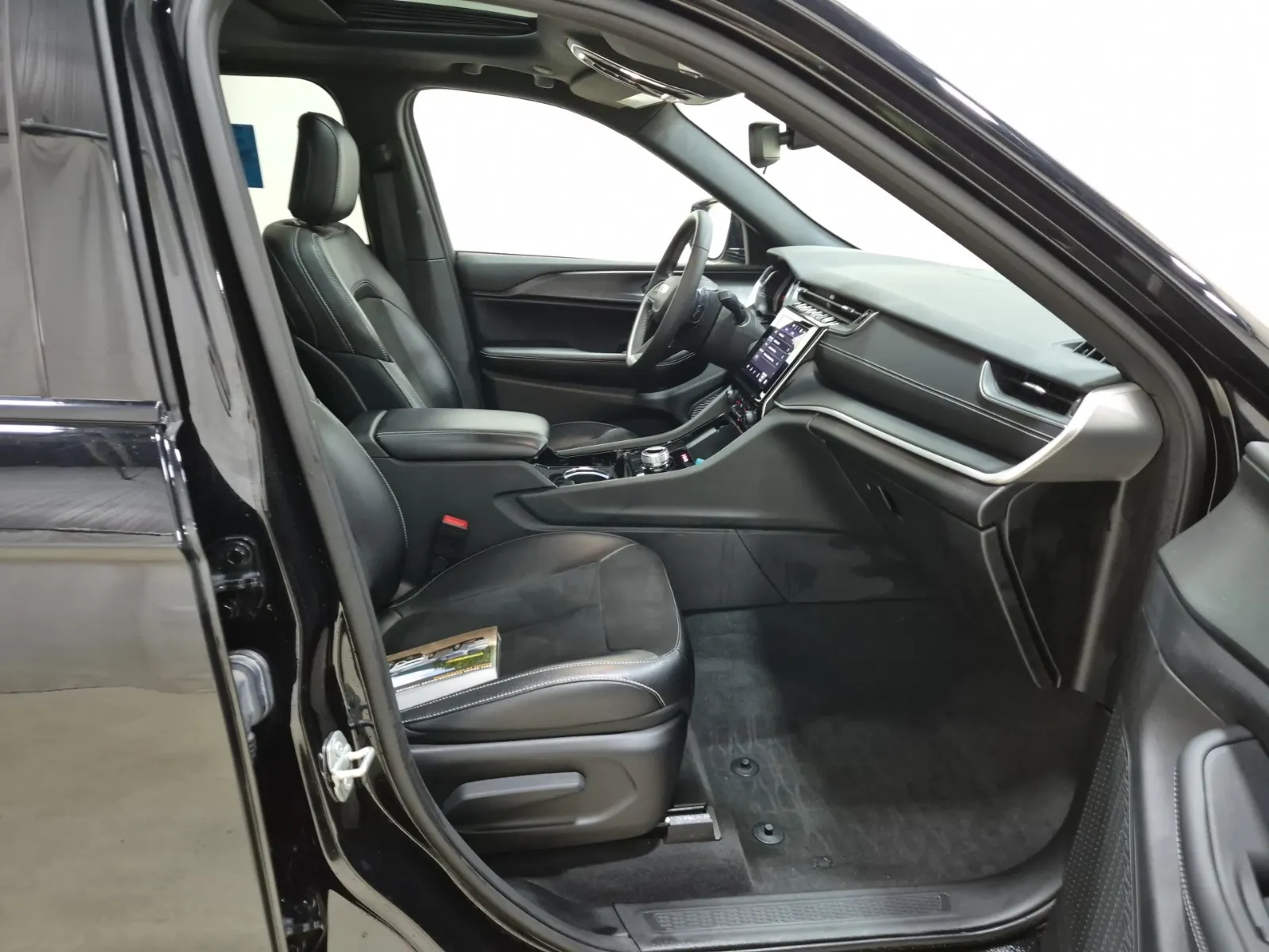Right Side Interior Photo