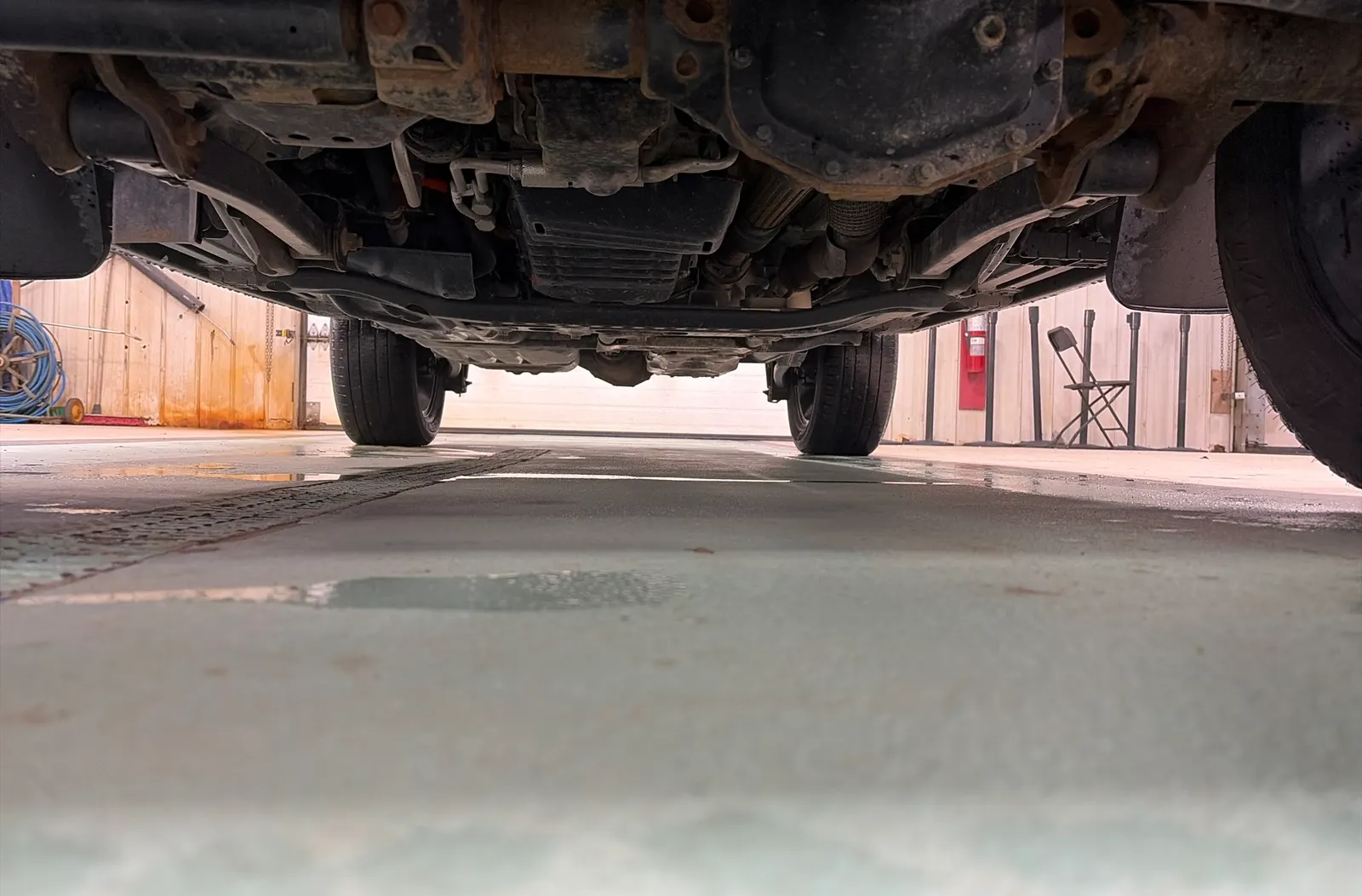 Undercarriage - Front Photo