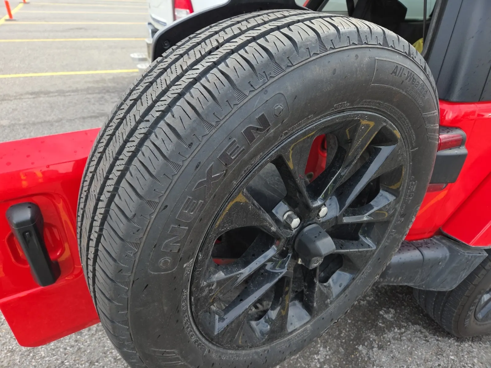 Spare Tire & Wheel Photo
