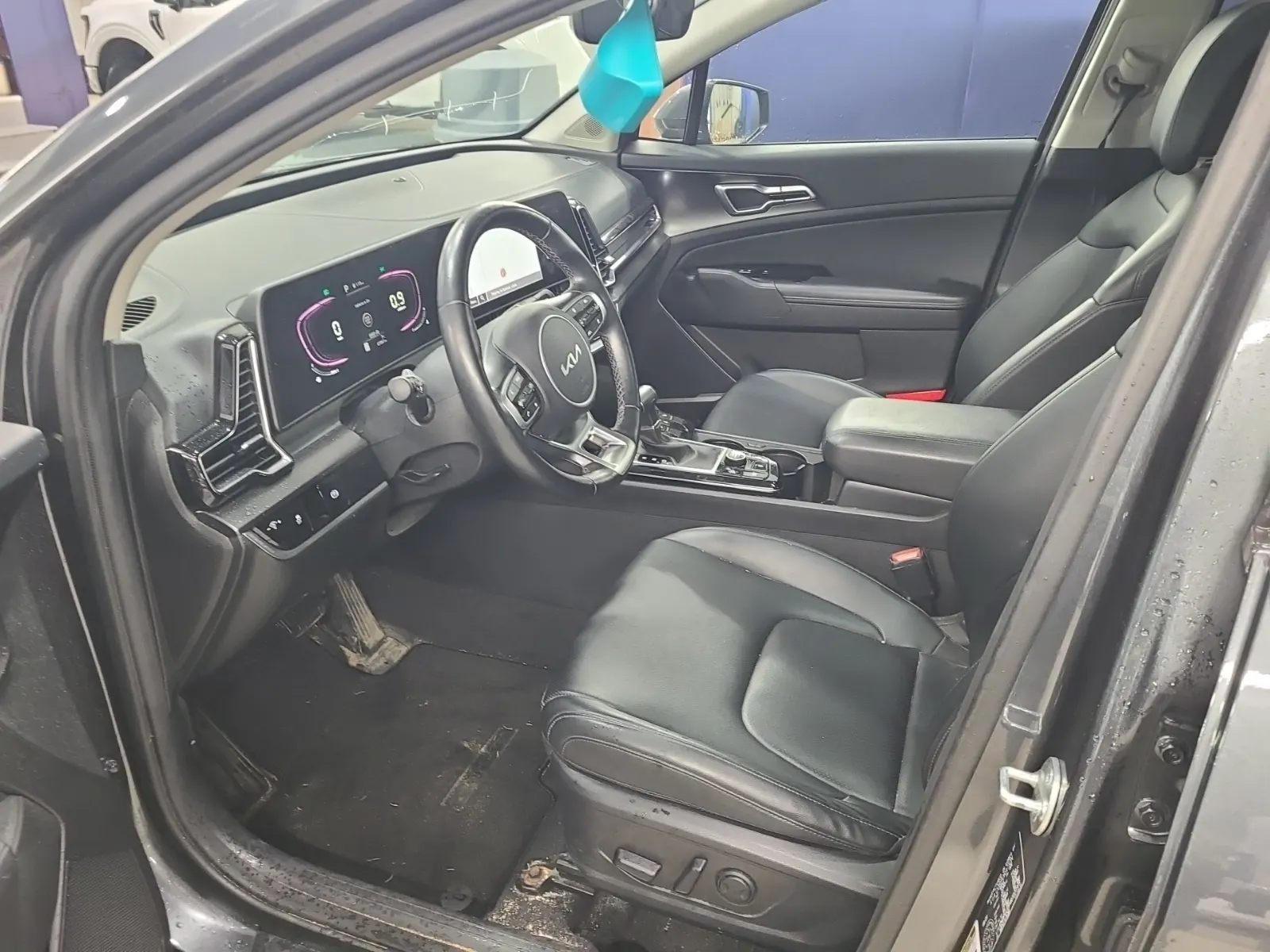 Front Interior Photo
