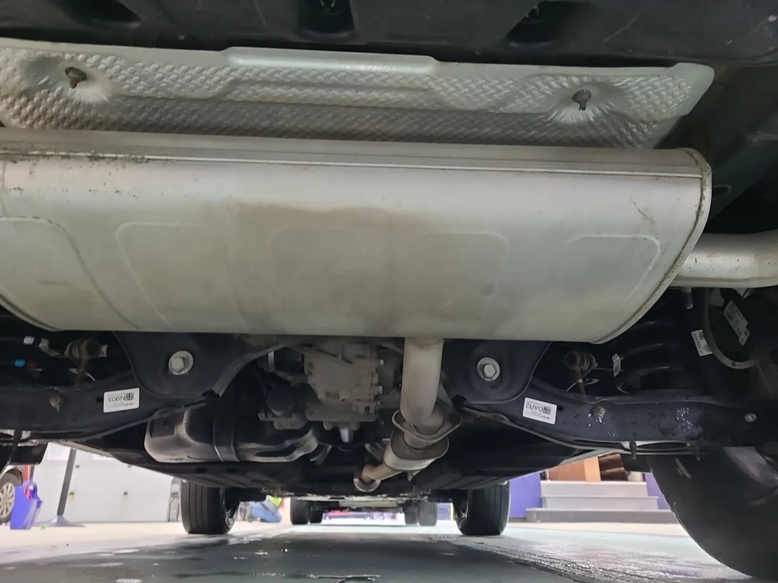Undercarriage - Rear Photo