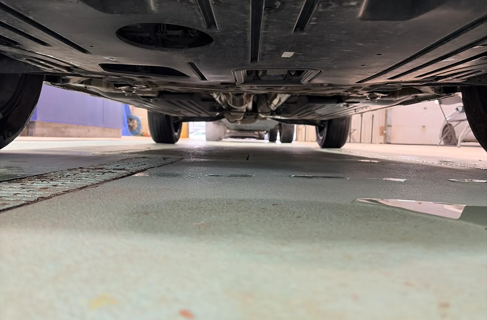 Undercarriage - Front Photo