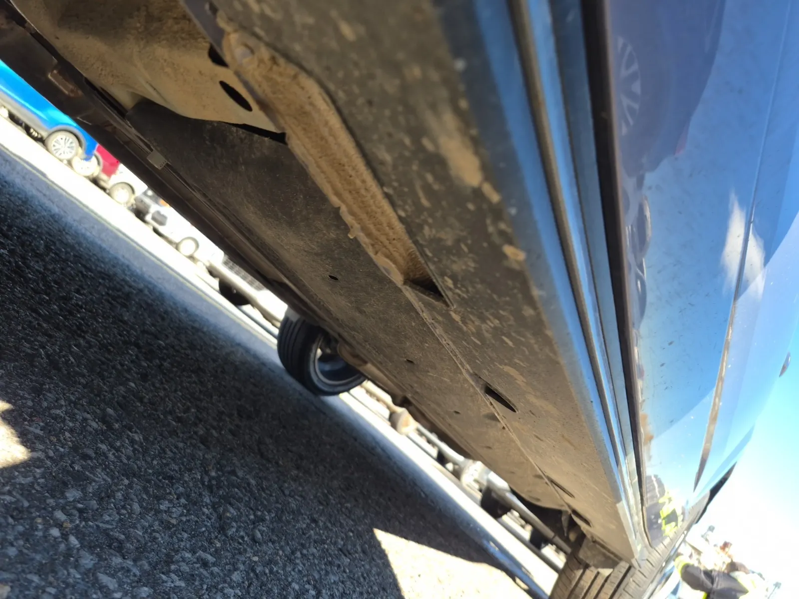 Undercarriage - Driver Photo