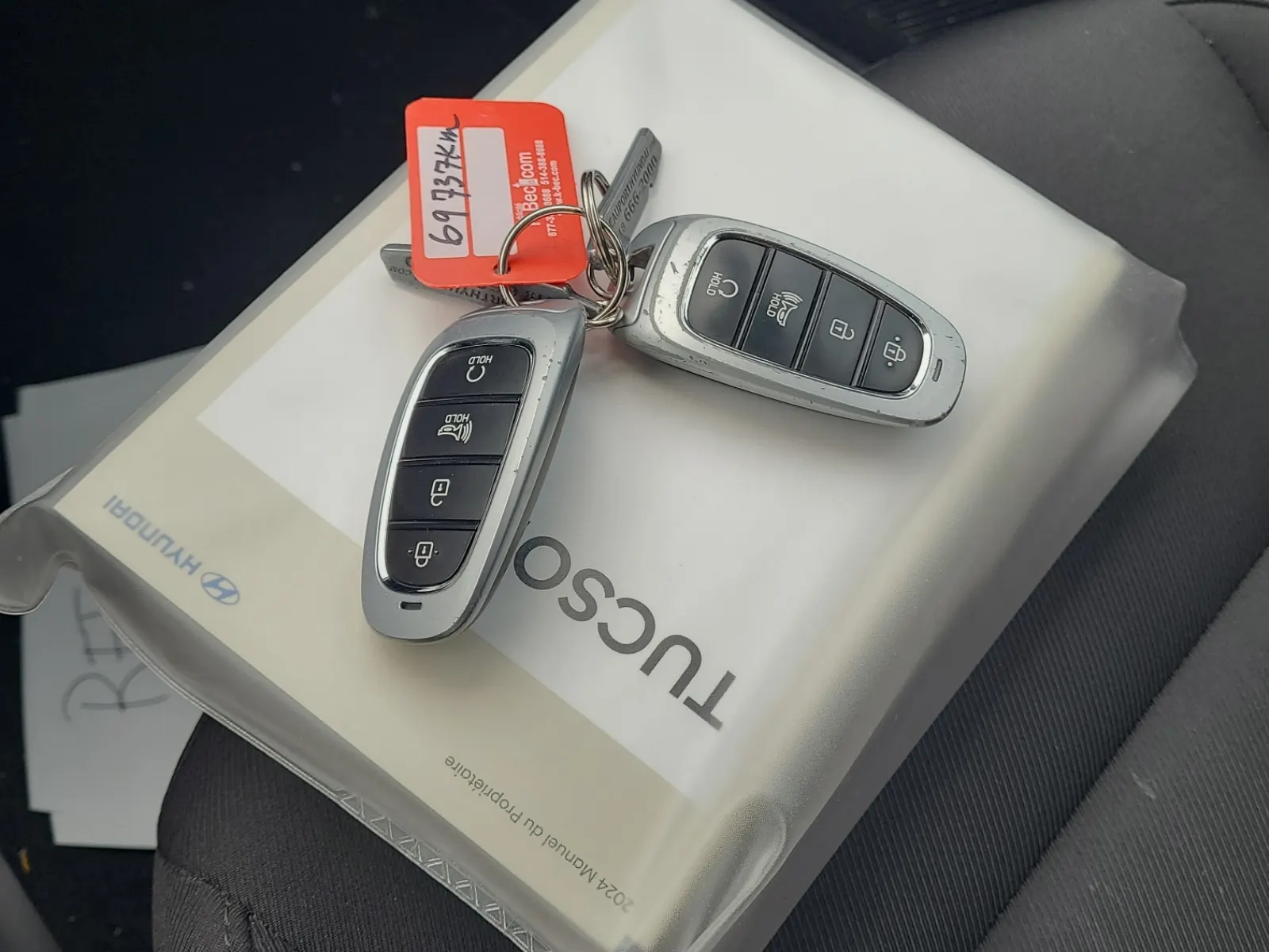 Keys/Fobs/Manual Photo