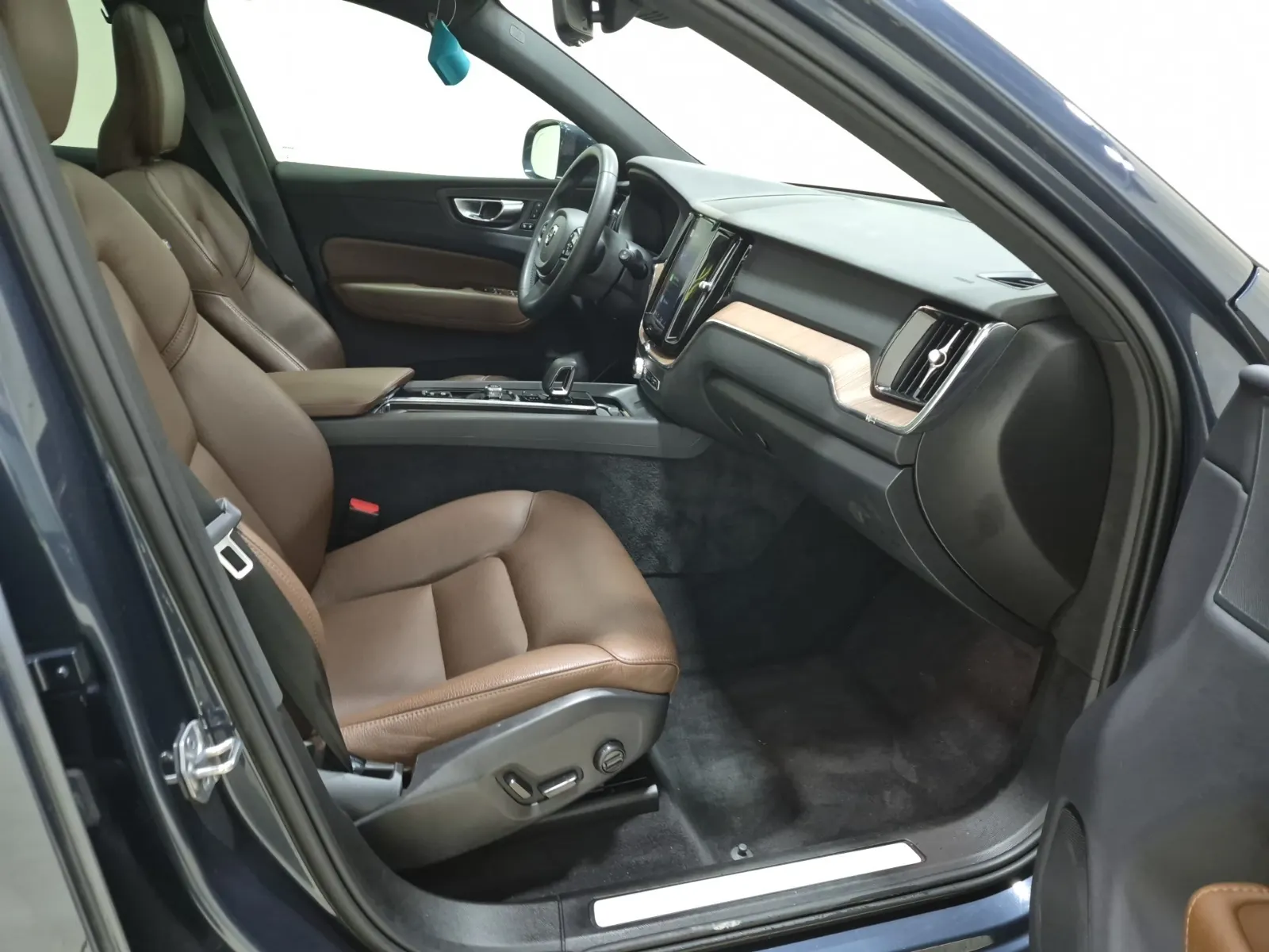 Right Side Interior Photo