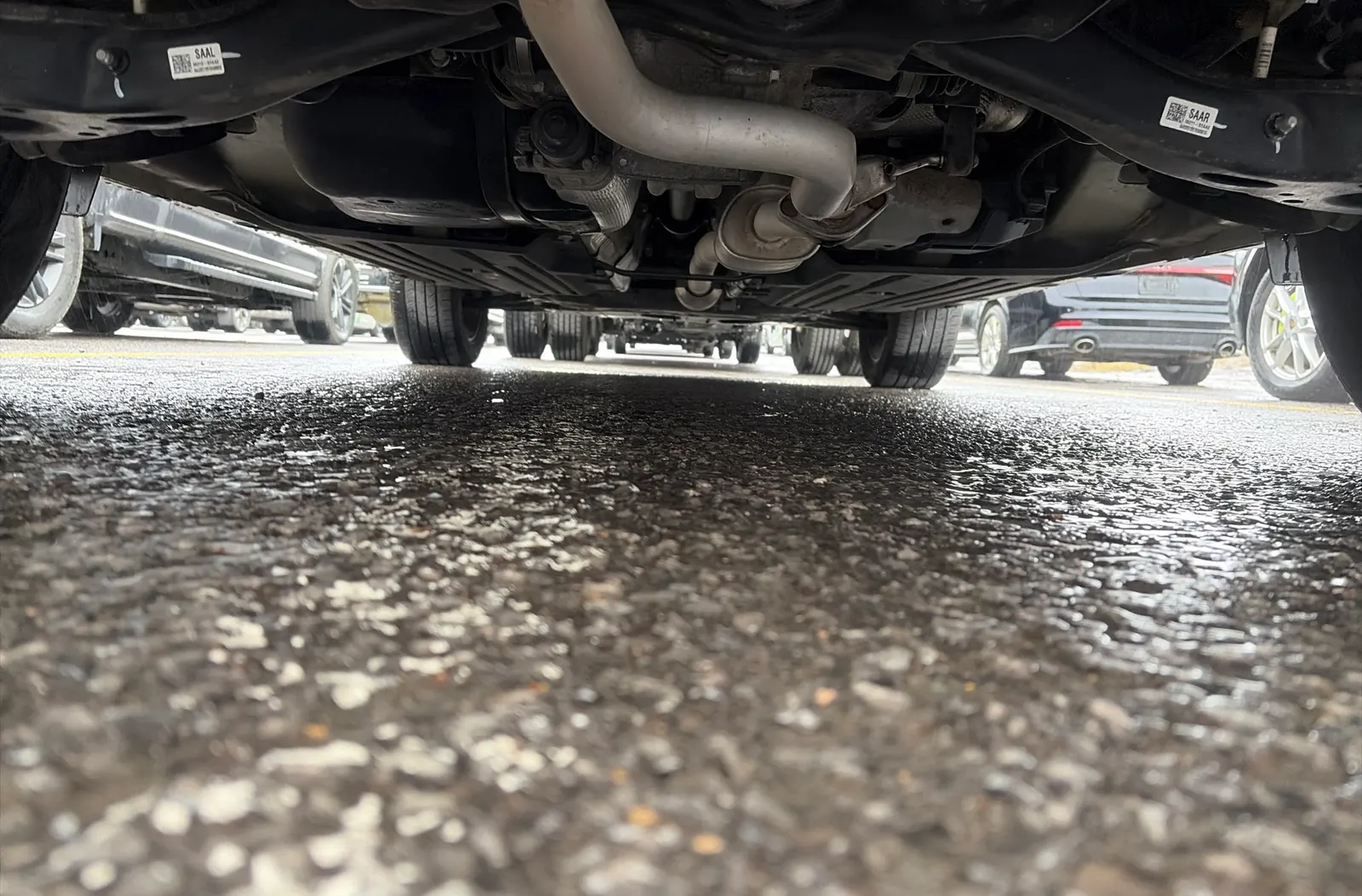 Undercarriage - Rear Photo