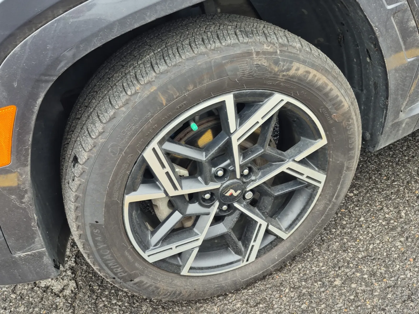 Front driver wheel/tire photo