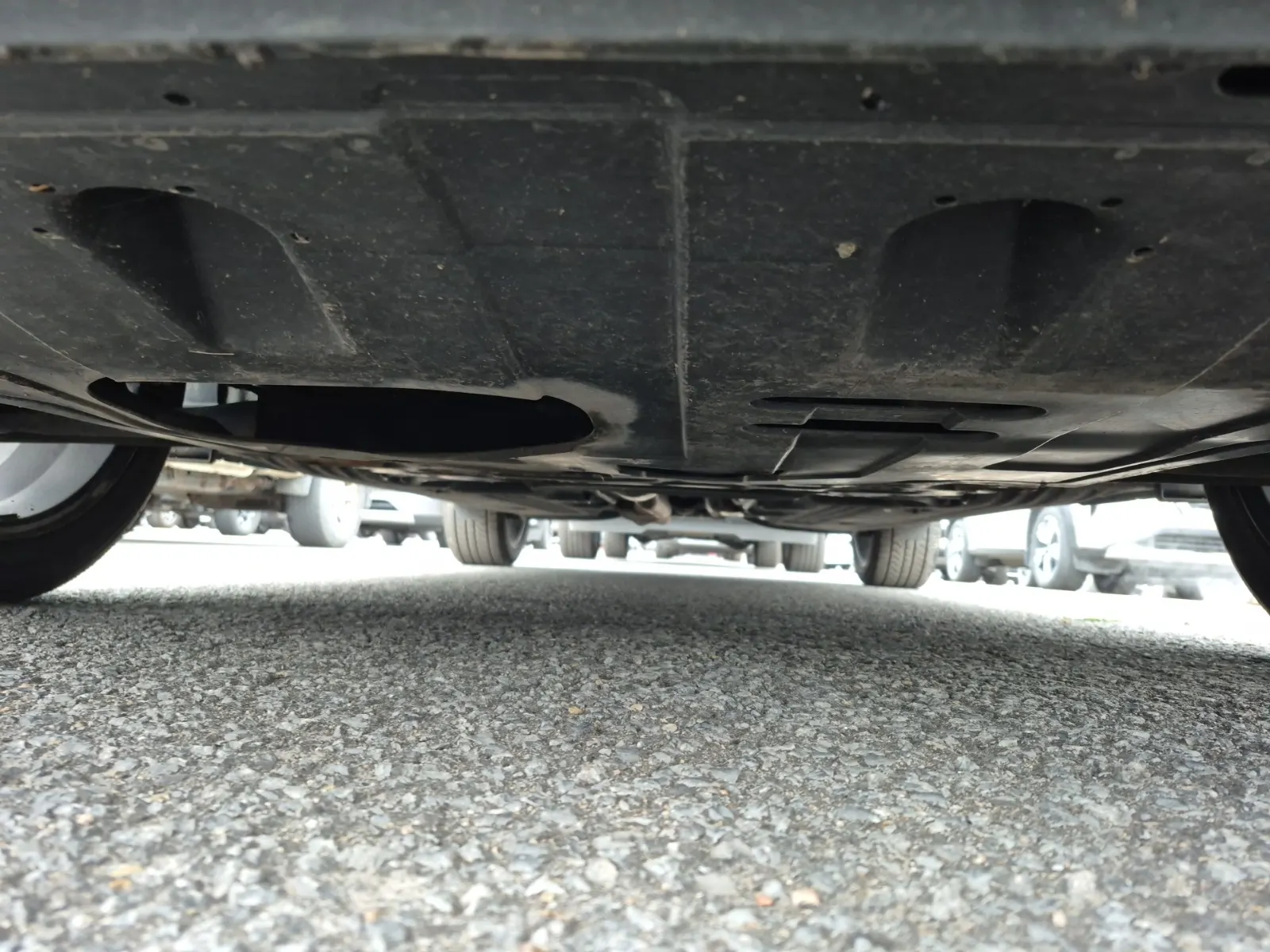 Undercarriage - Front Photo