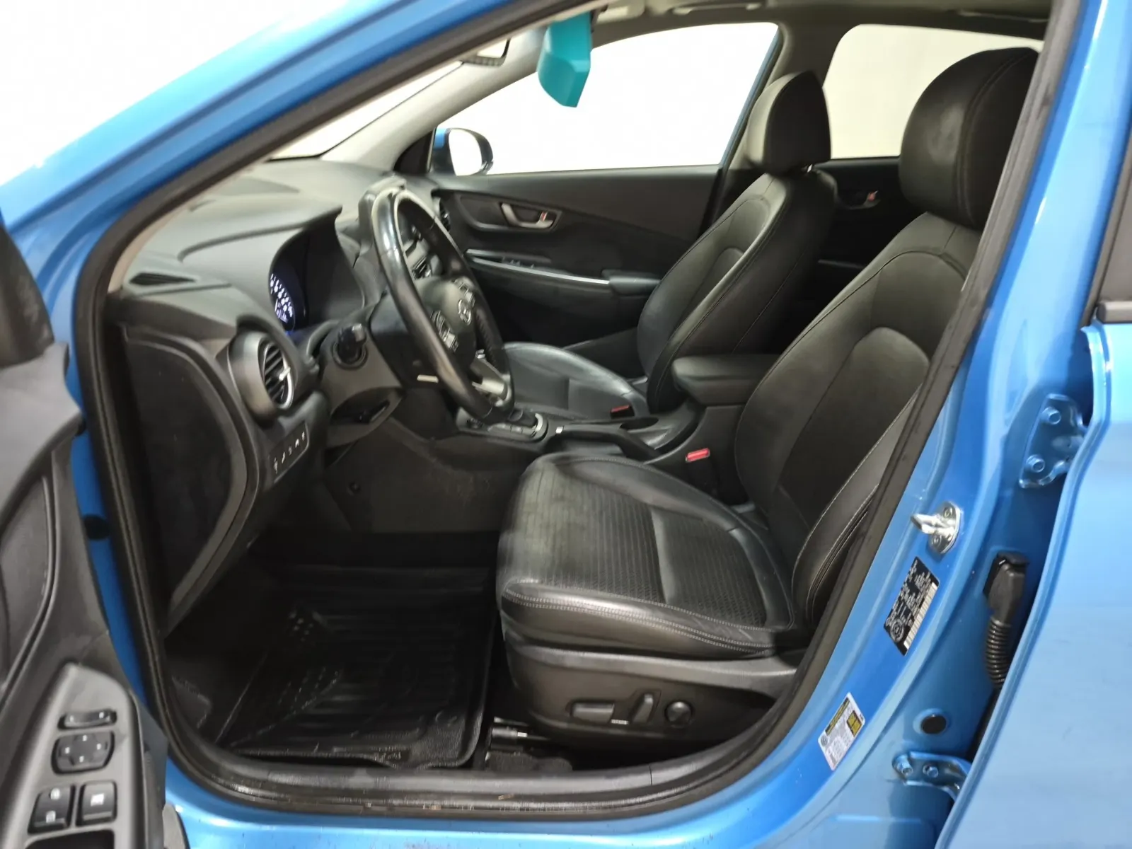 Front Interior Photo