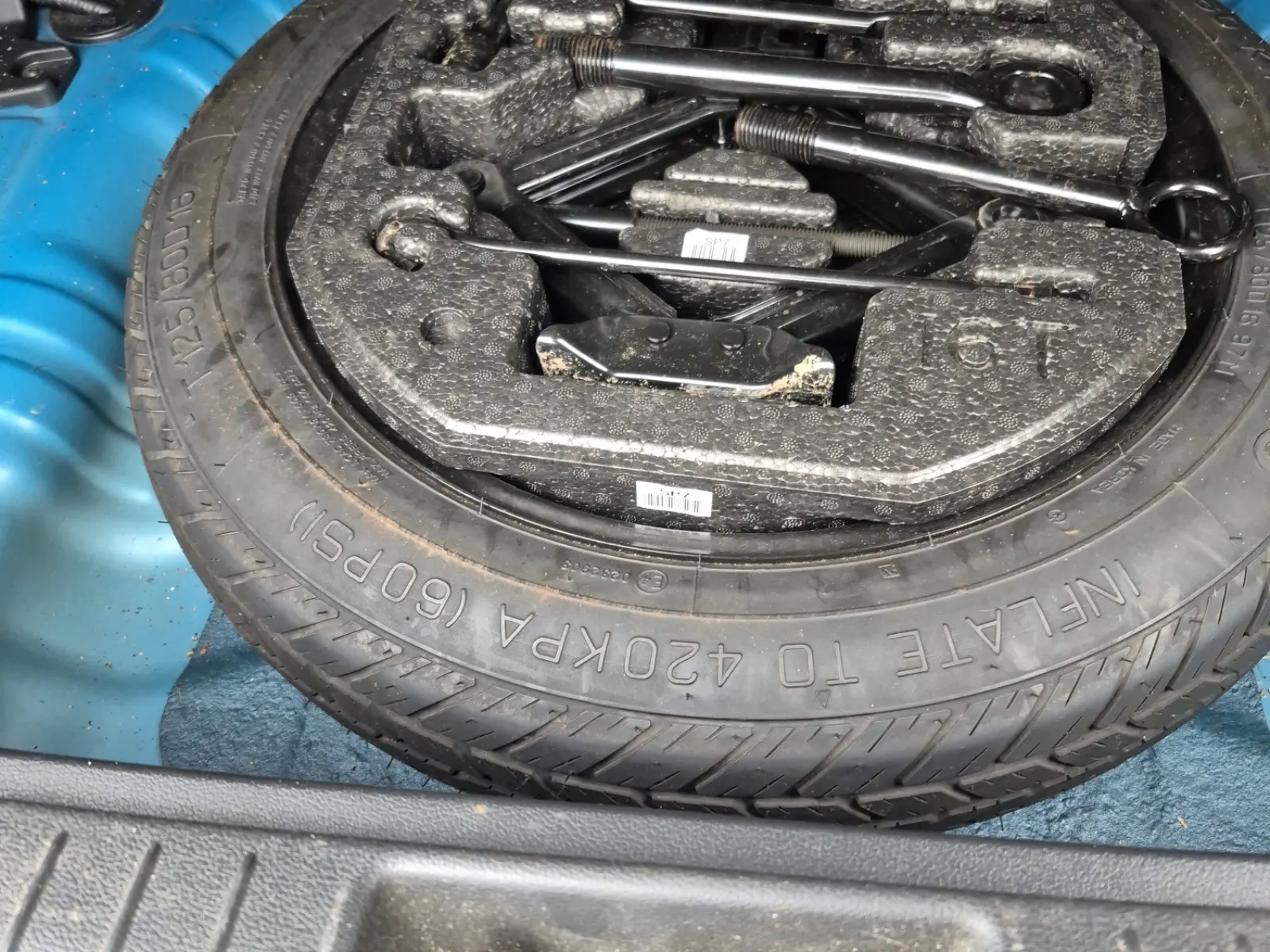 Spare Tire & Wheel Photo