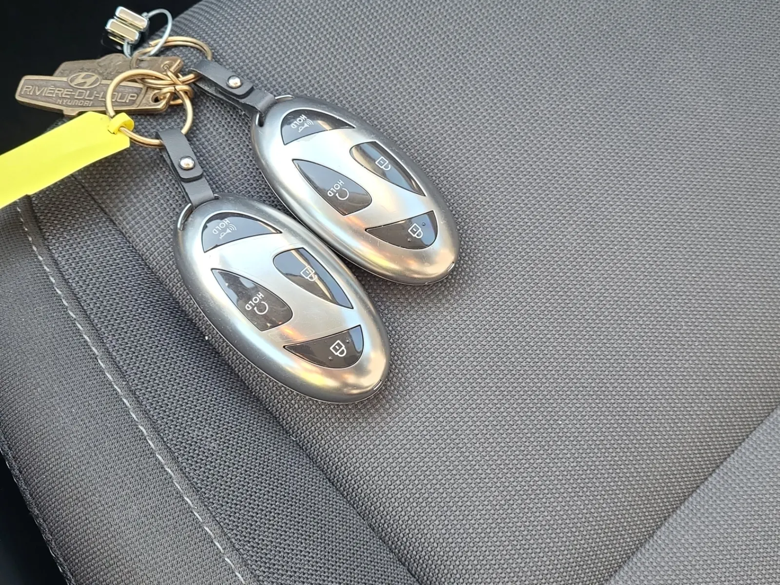 Keys/Fobs/Manual Photo