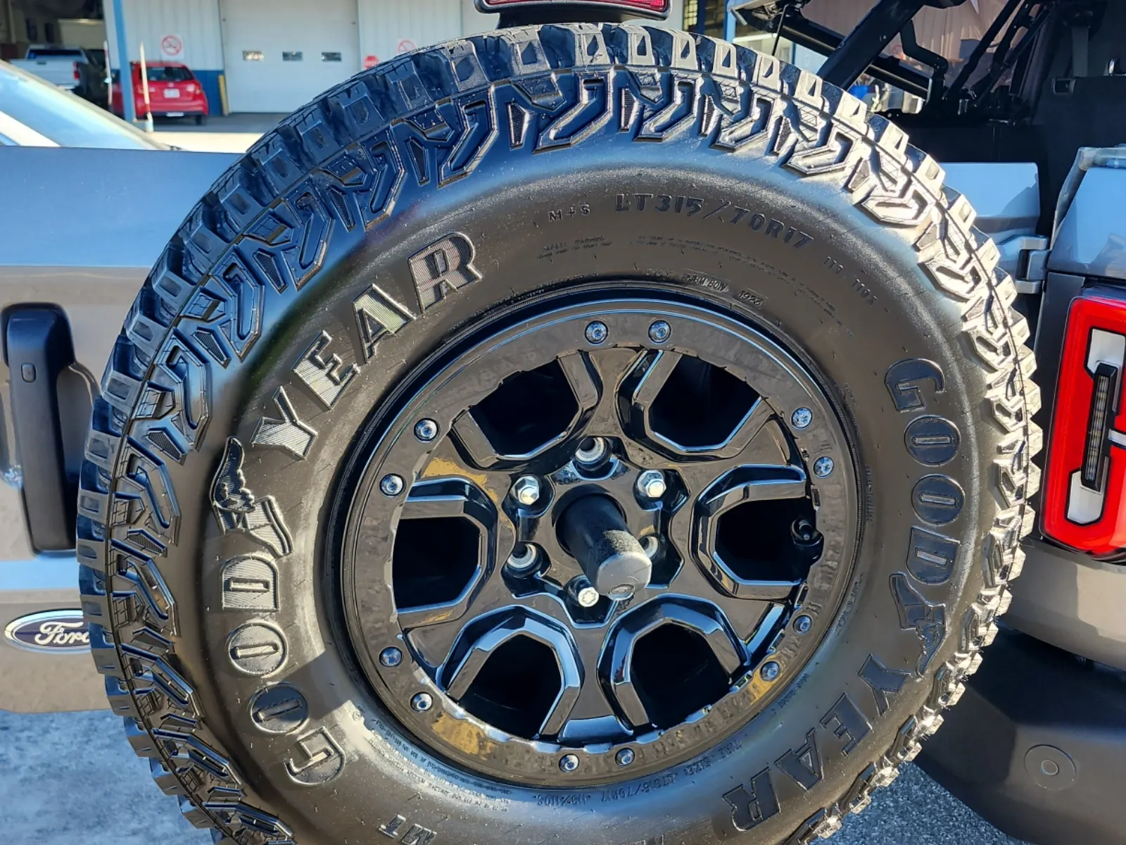 Spare Tire & Wheel Photo