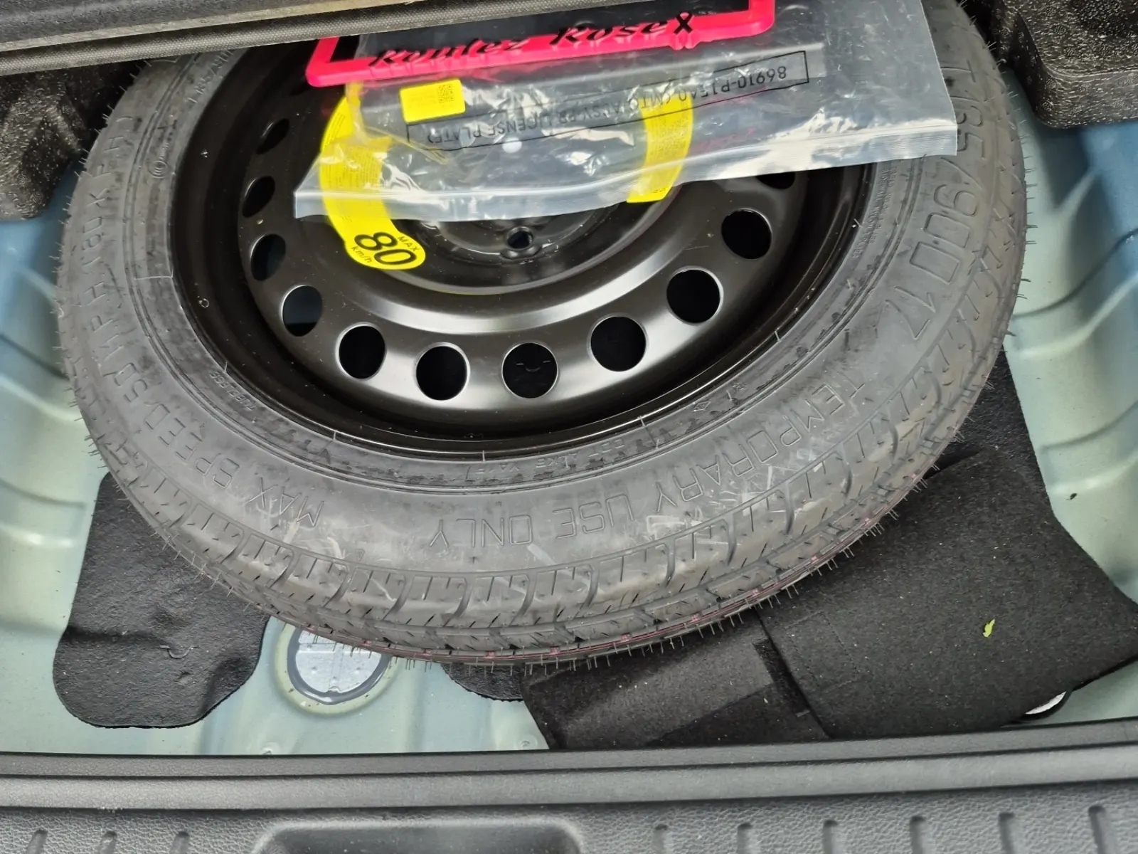 Spare Tire & Wheel Photo