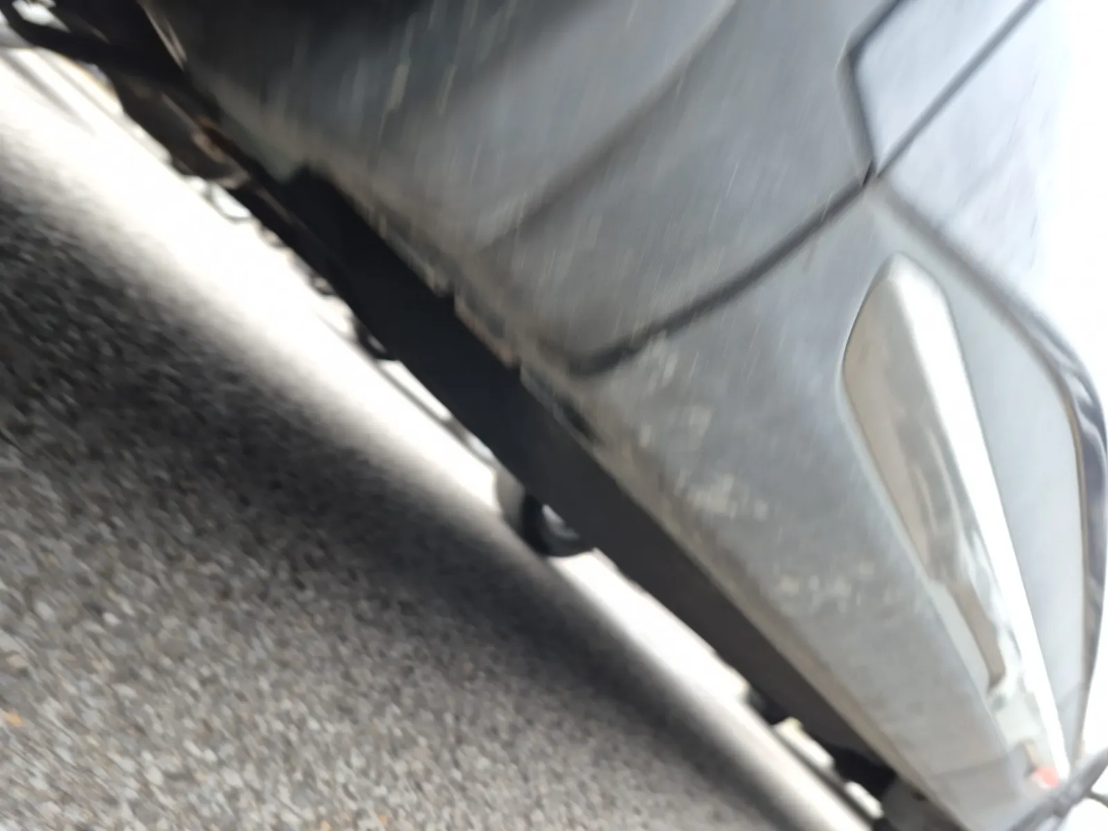 Undercarriage - Driver Photo