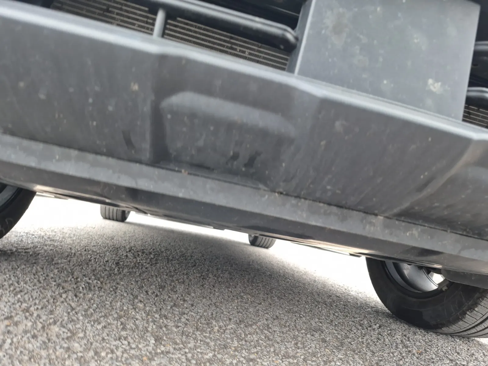 Undercarriage - Front Photo