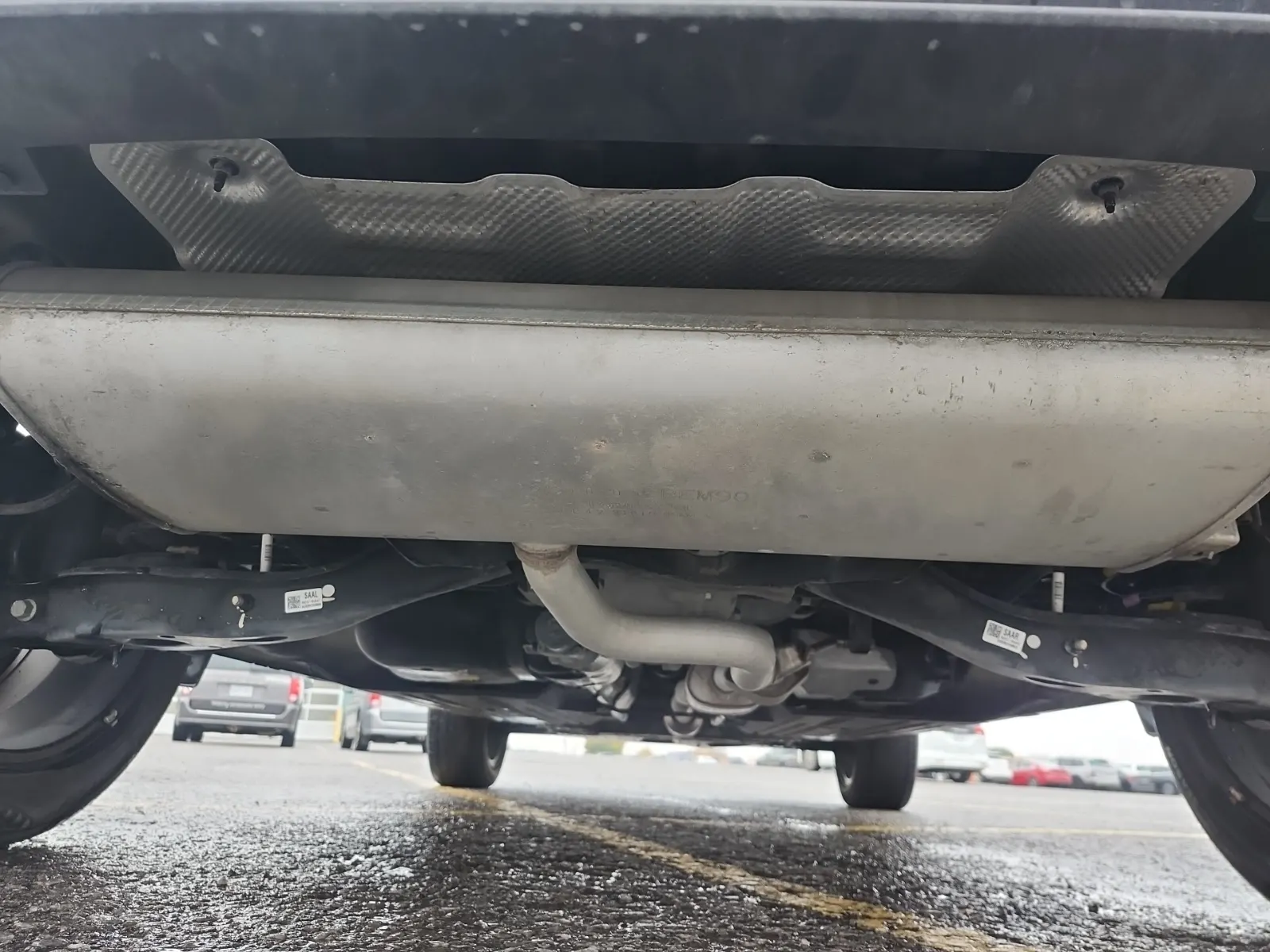 Undercarriage - Rear Photo