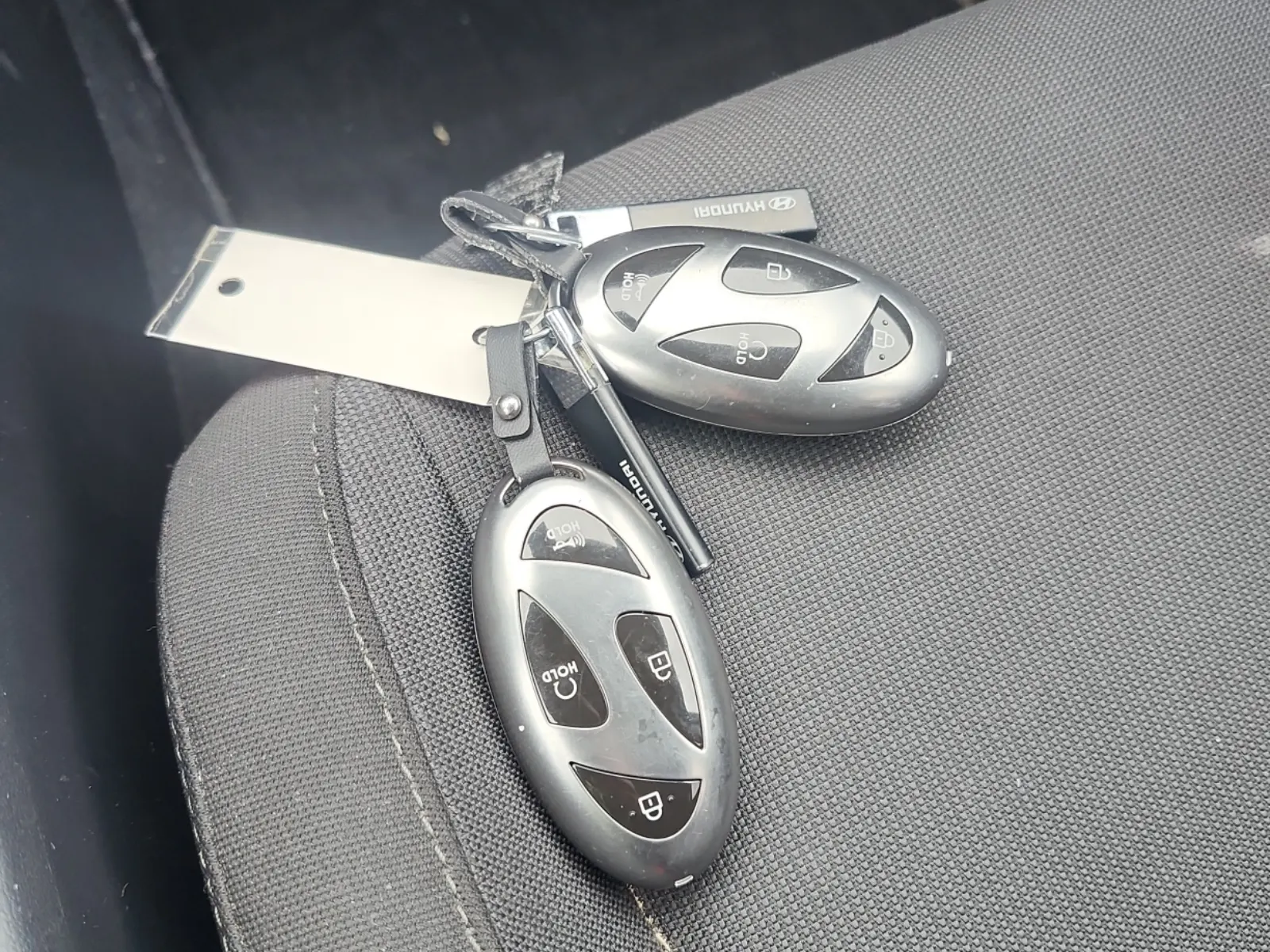 Keys/Fobs/Manual Photo
