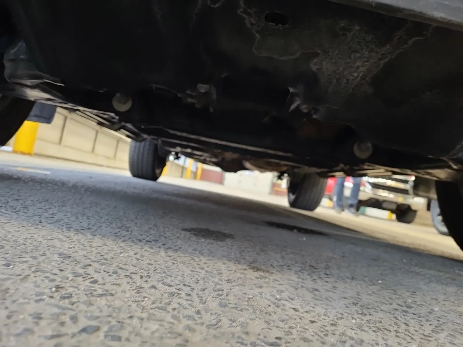 Undercarriage - Front Photo
