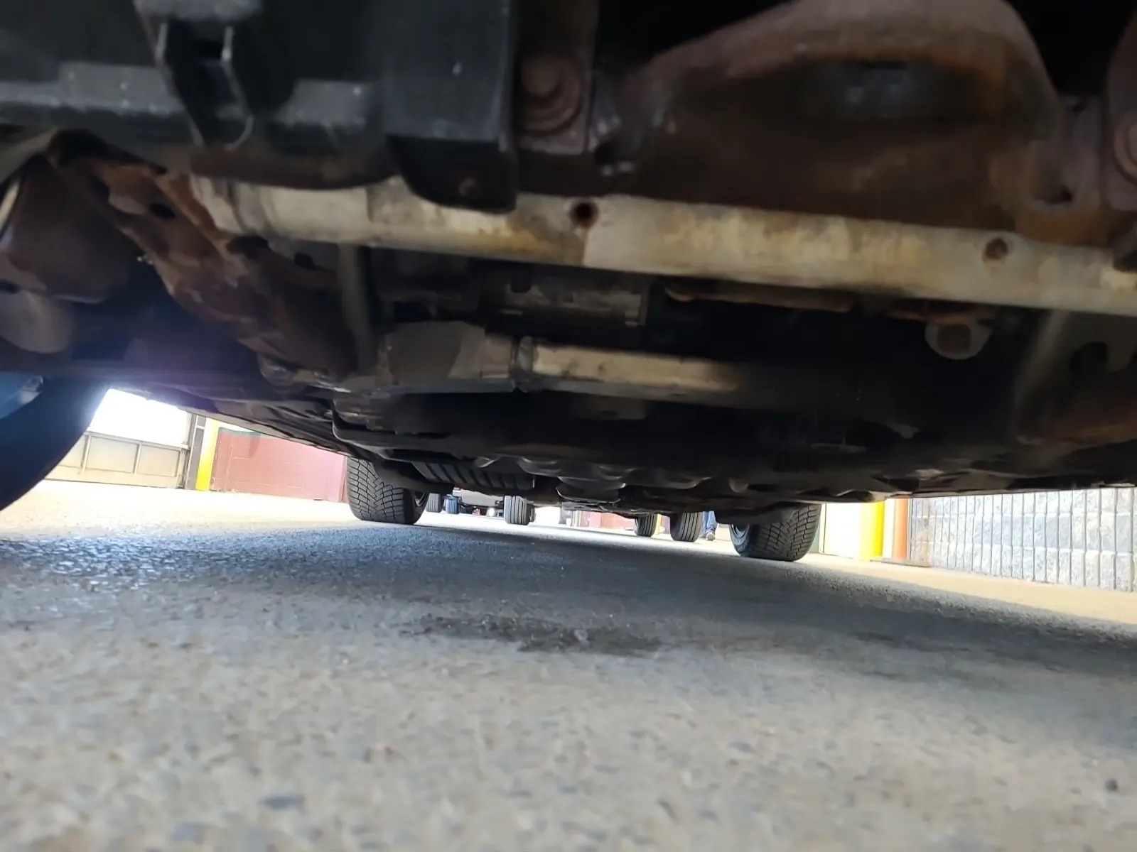 Undercarriage - Front Photo