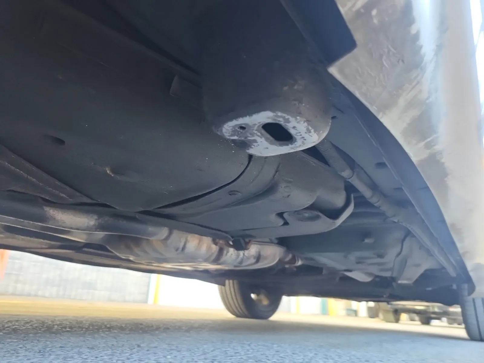 Undercarriage - Passenger Photo