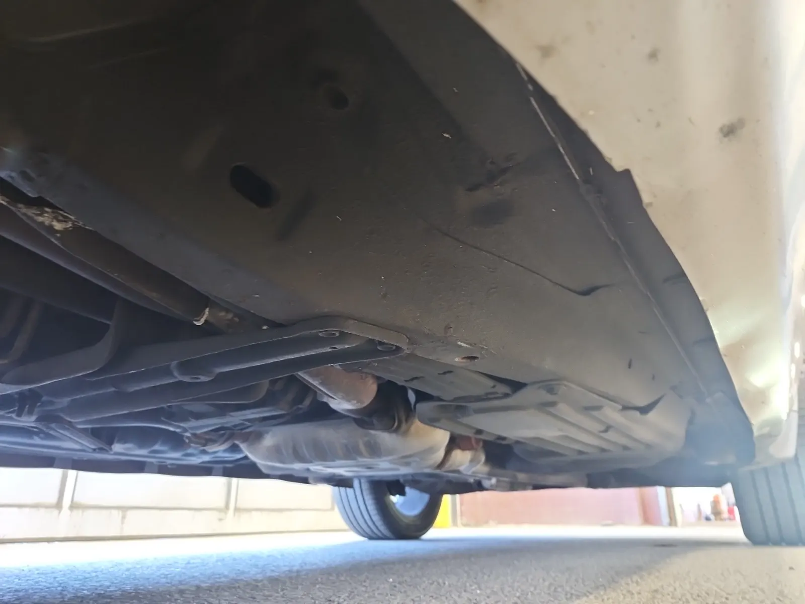 Undercarriage - Driver Photo