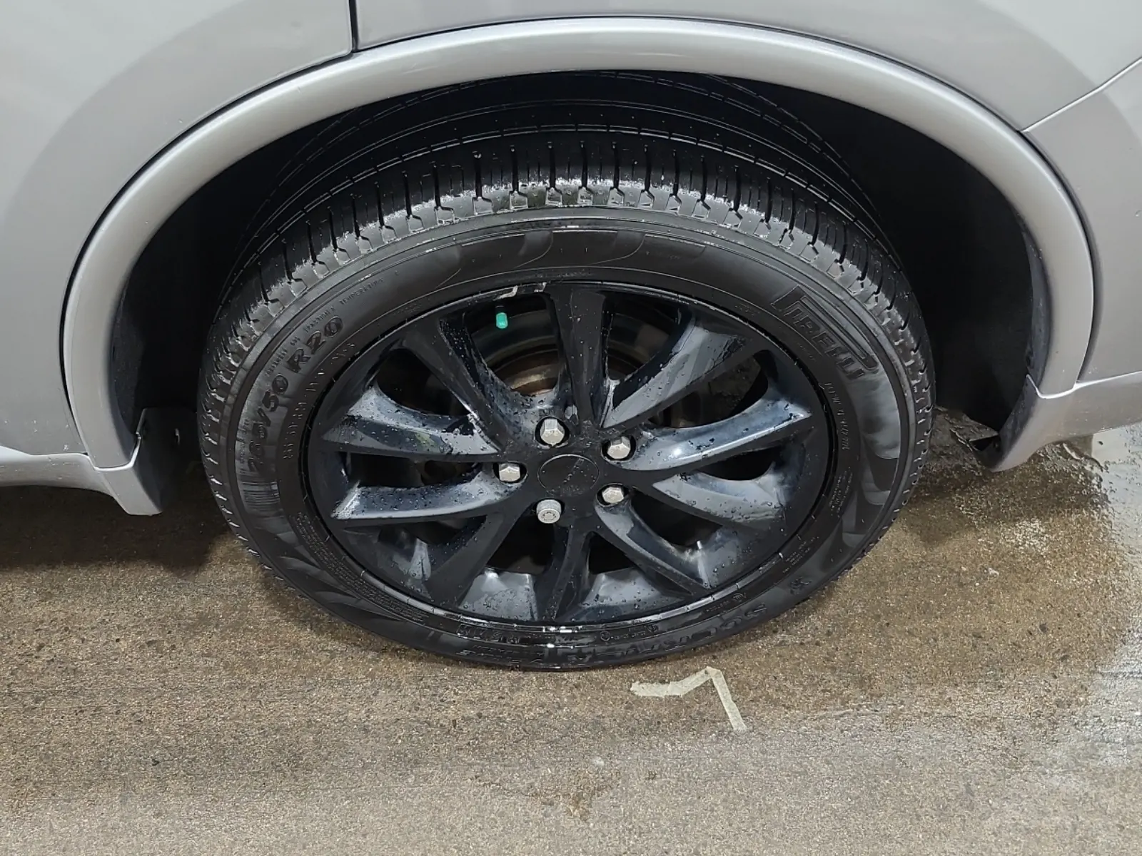 Left Rear Wheel/Tire Photo