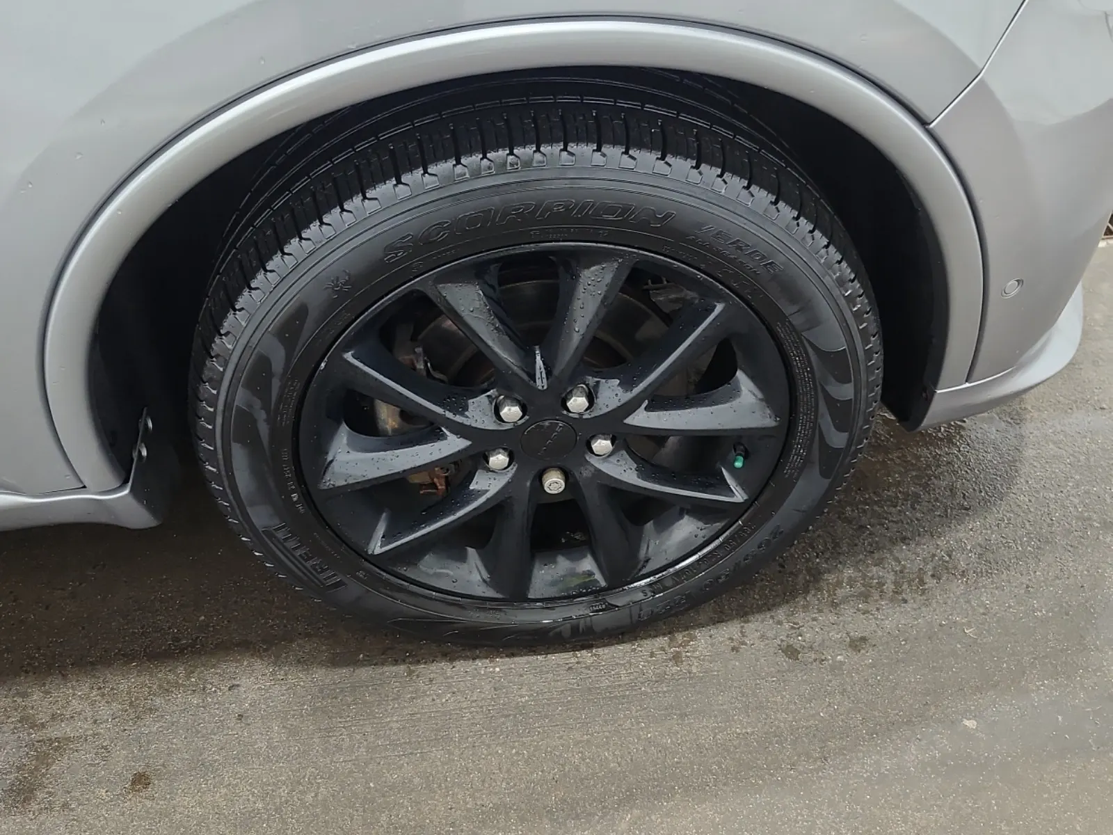 Right Front Wheel/Tire Photo