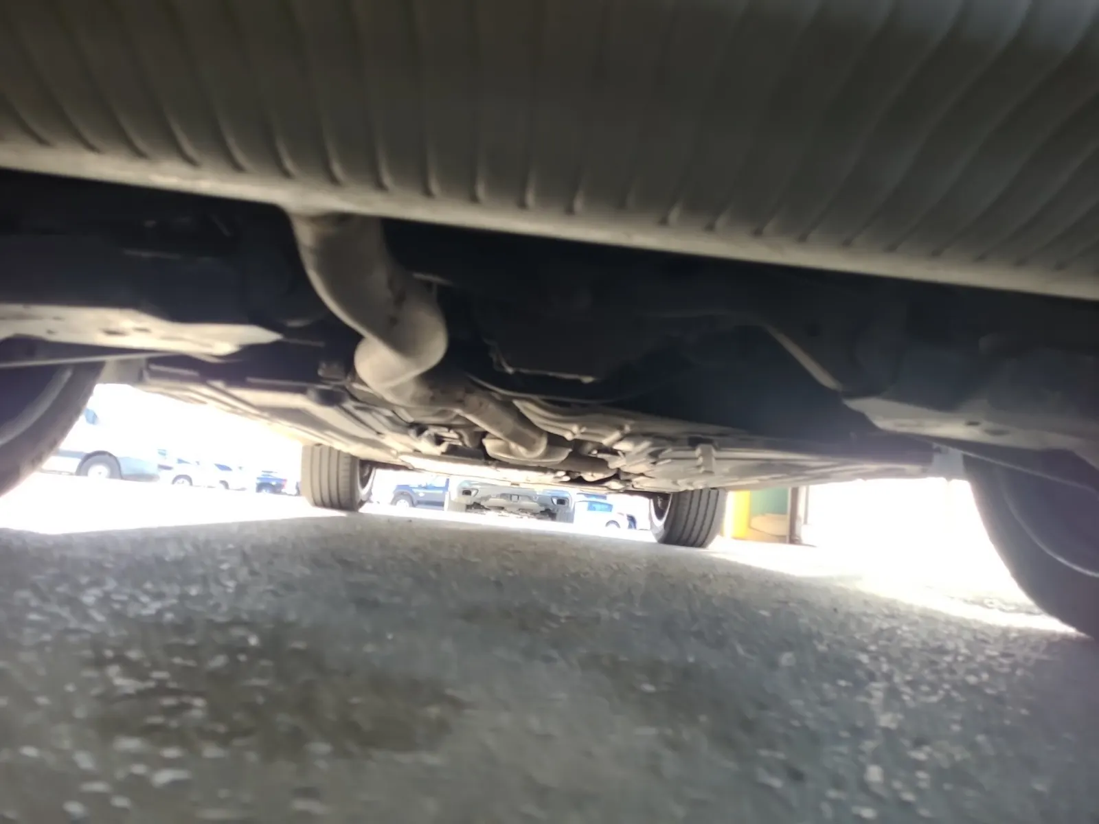 Undercarriage - Rear Photo