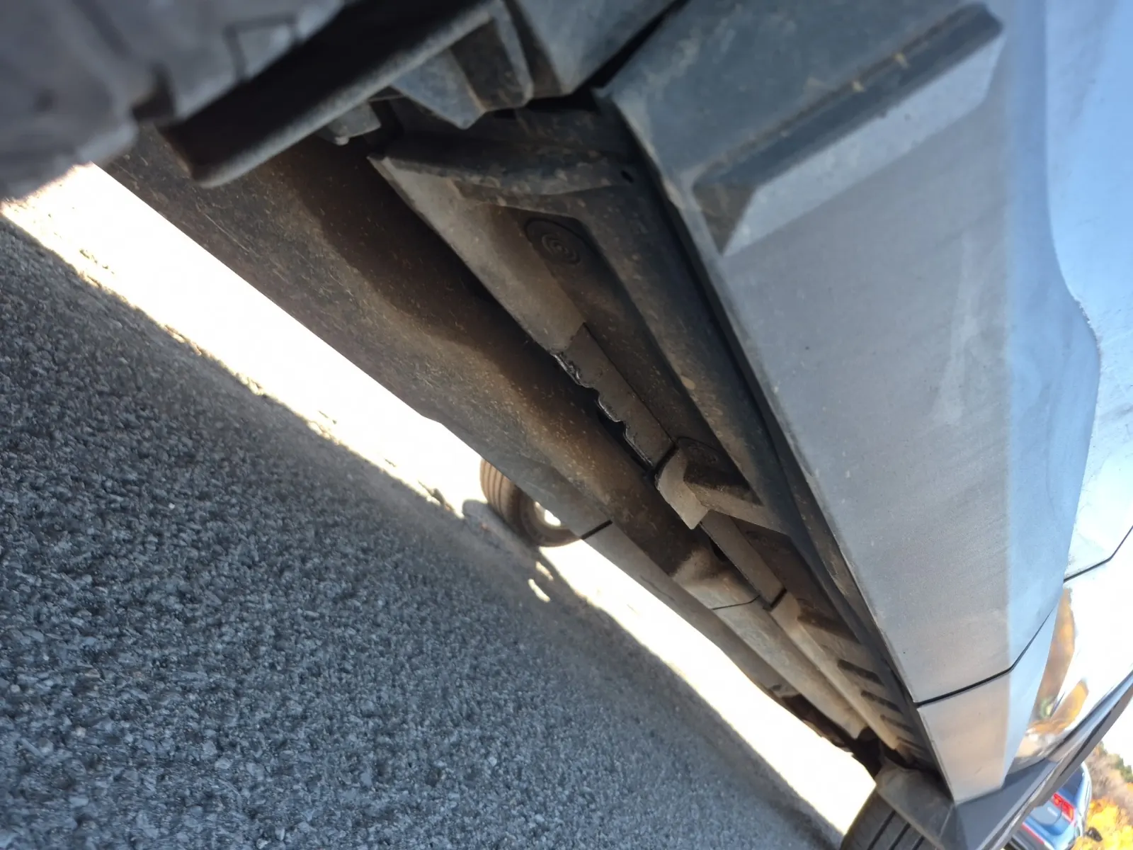 Undercarriage - Passenger Photo