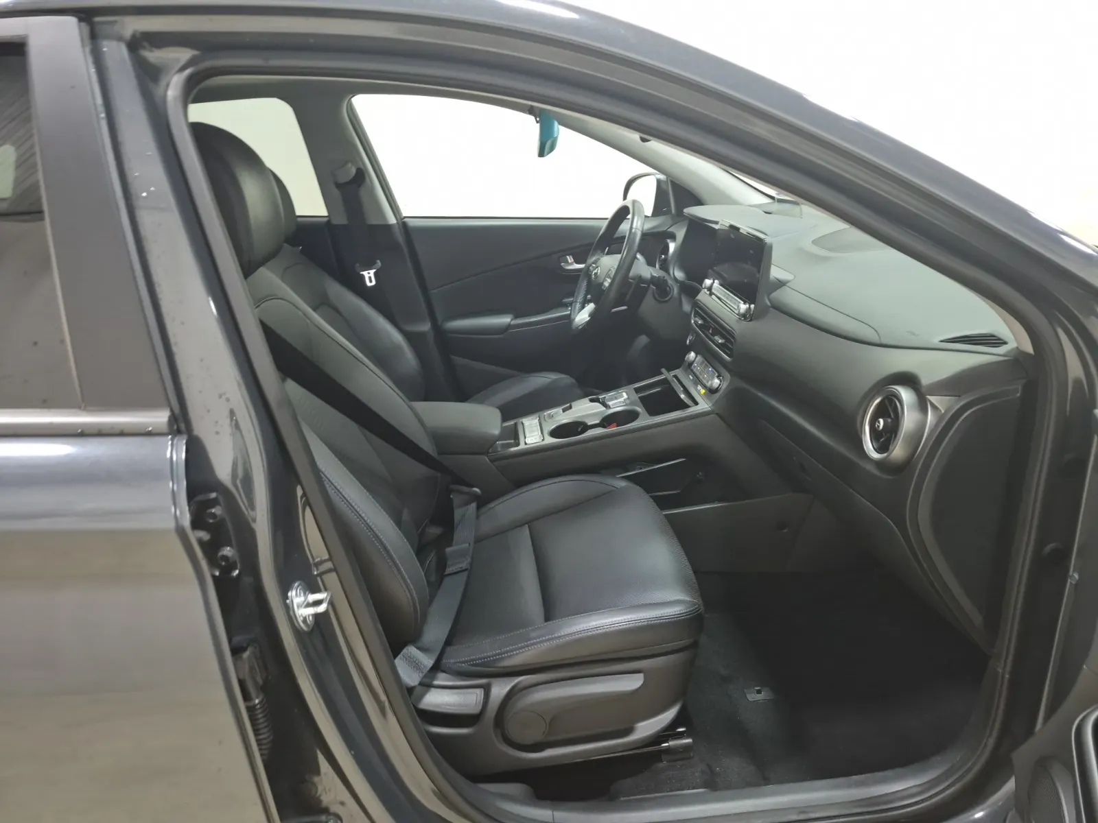 Right Side Interior Photo