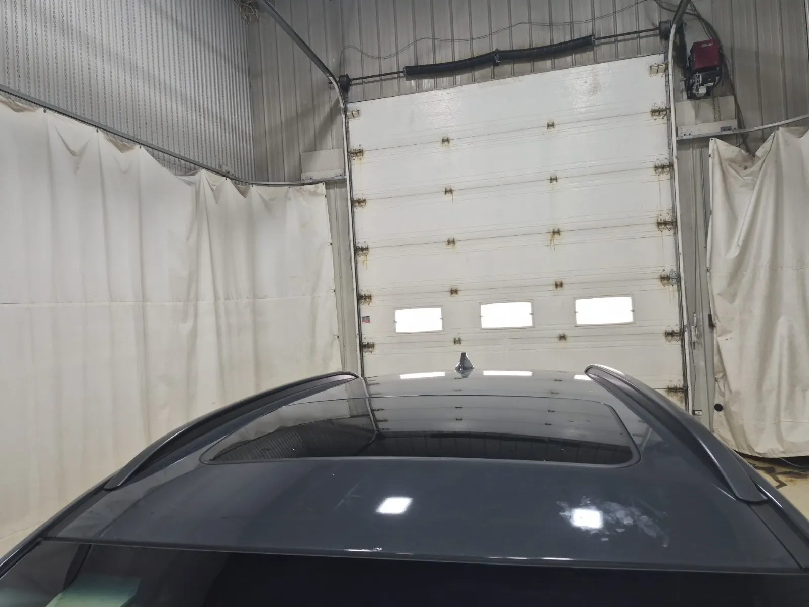 Exterior Roof Photo