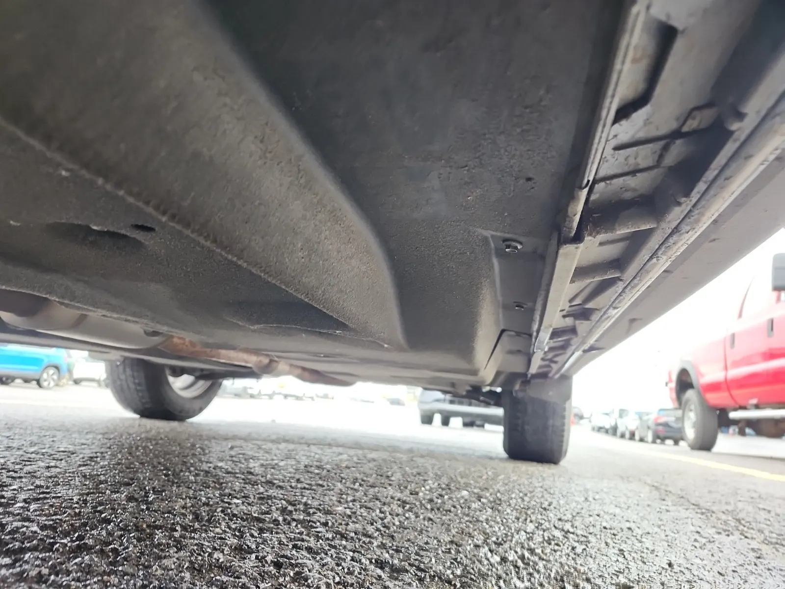 Undercarriage - Driver Photo