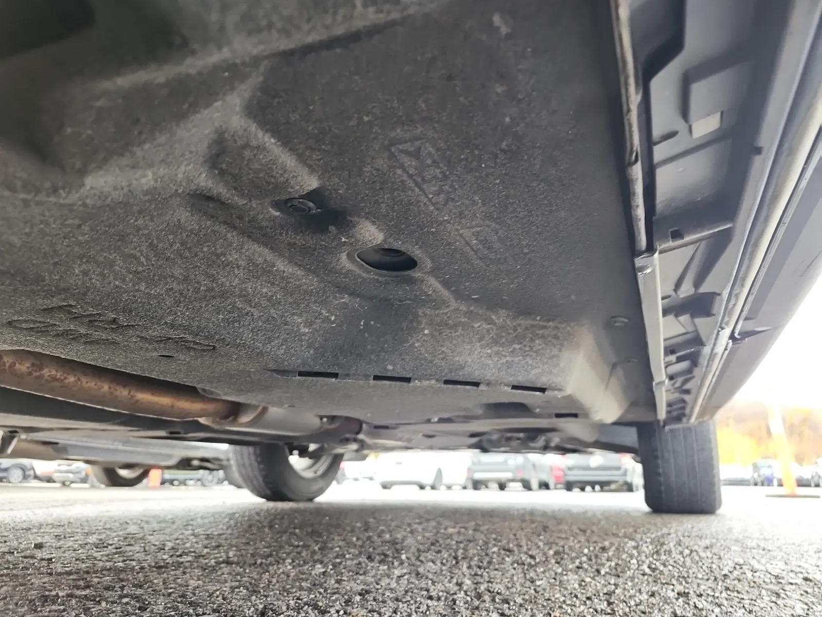 Undercarriage - Passenger Photo