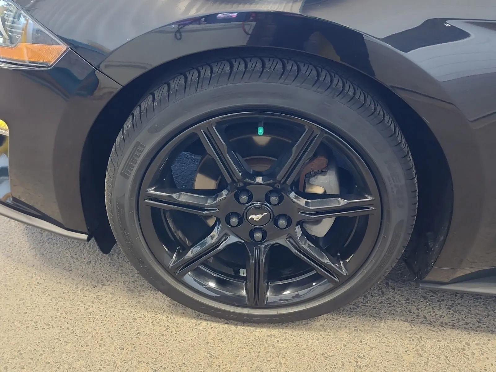 Front driver wheel/tire photo