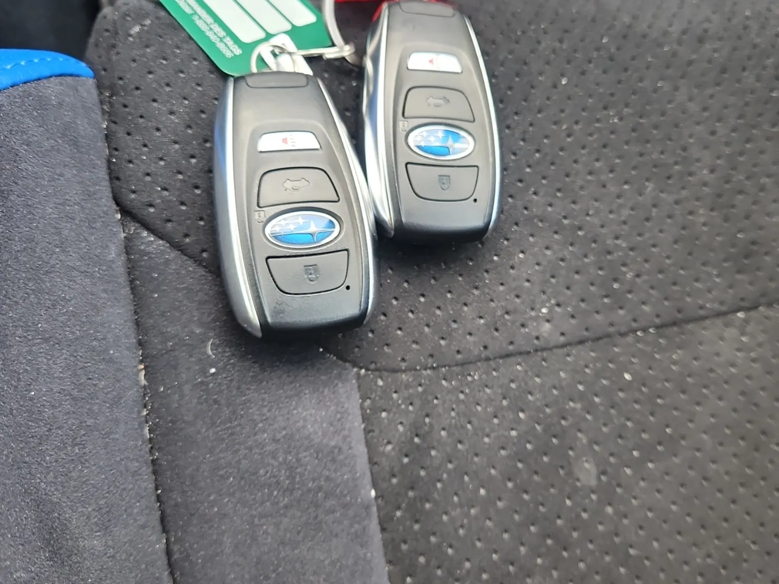 Keys/Fobs/Manual Photo