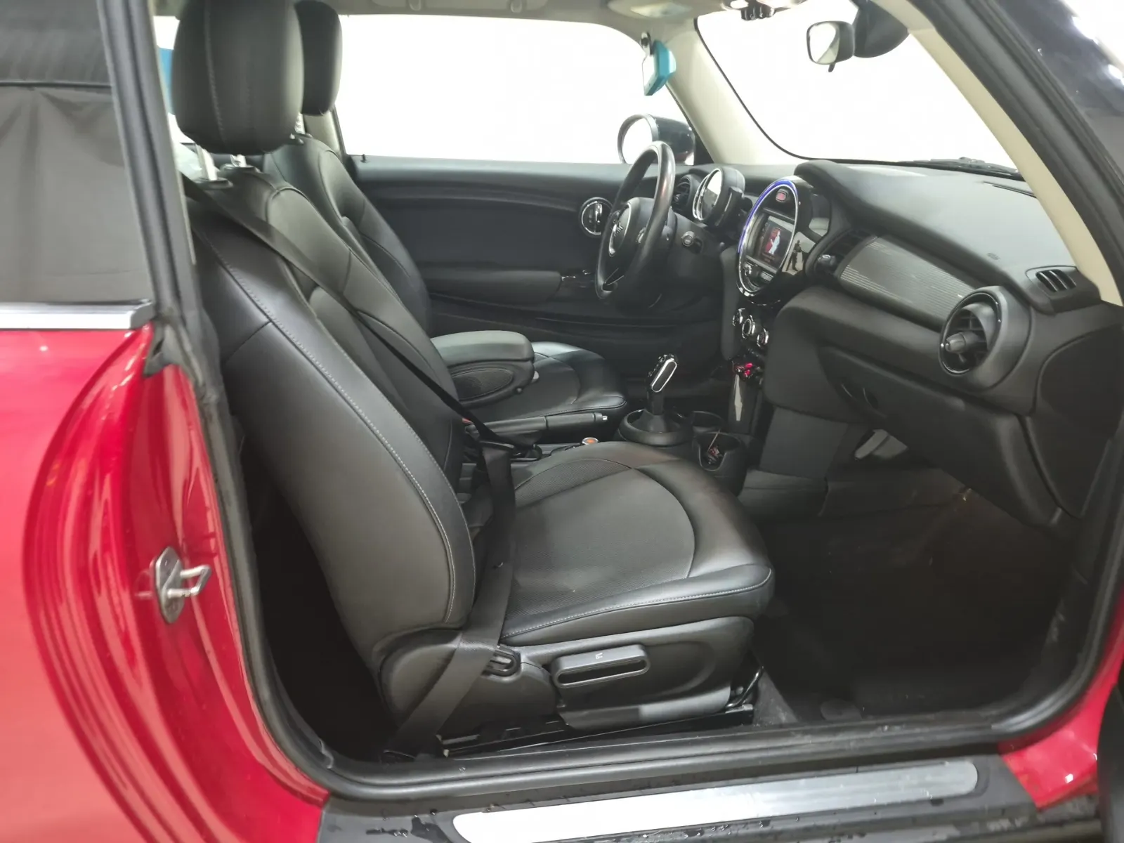 Right Side Interior Photo