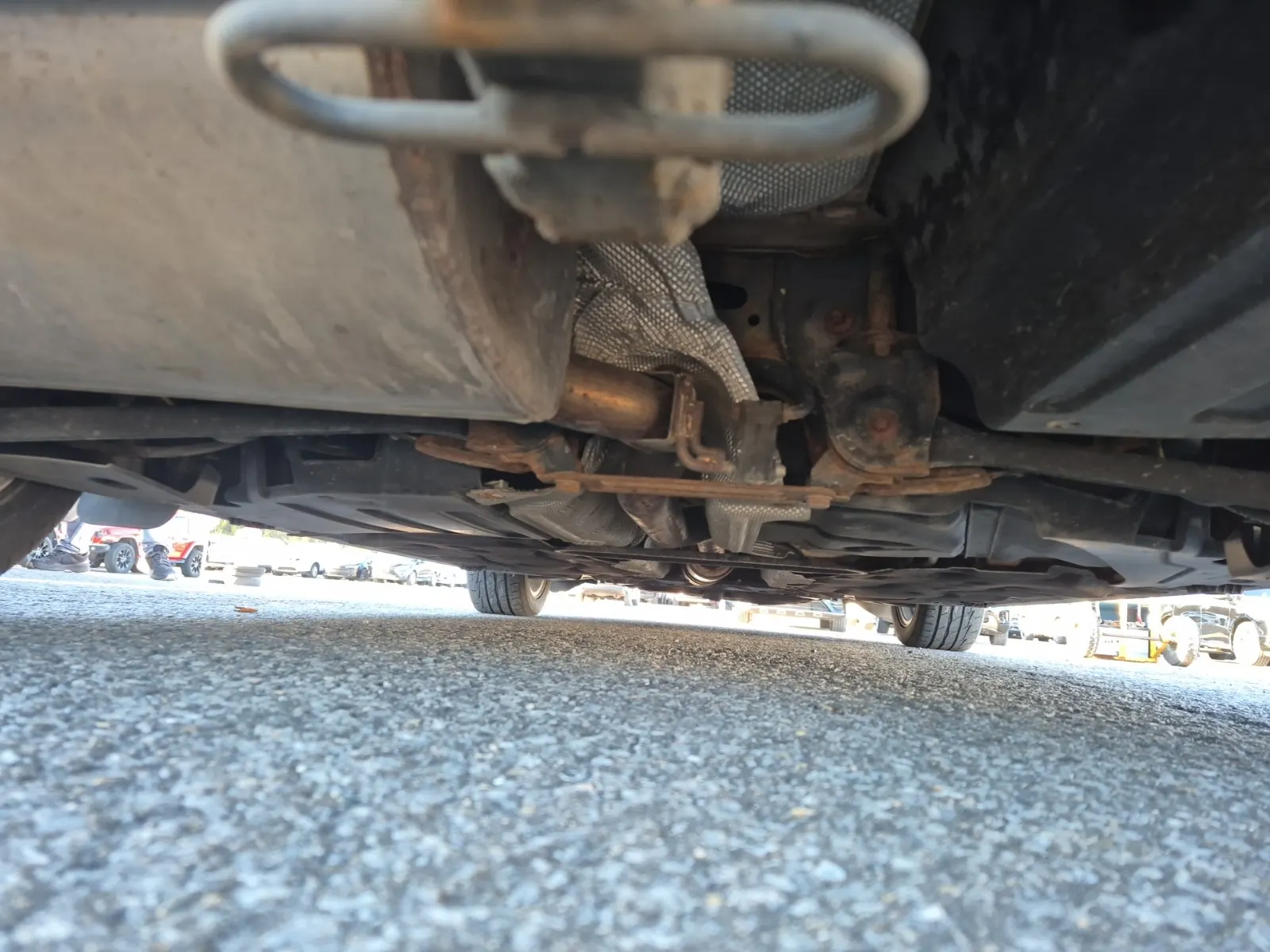 Undercarriage - Rear Photo