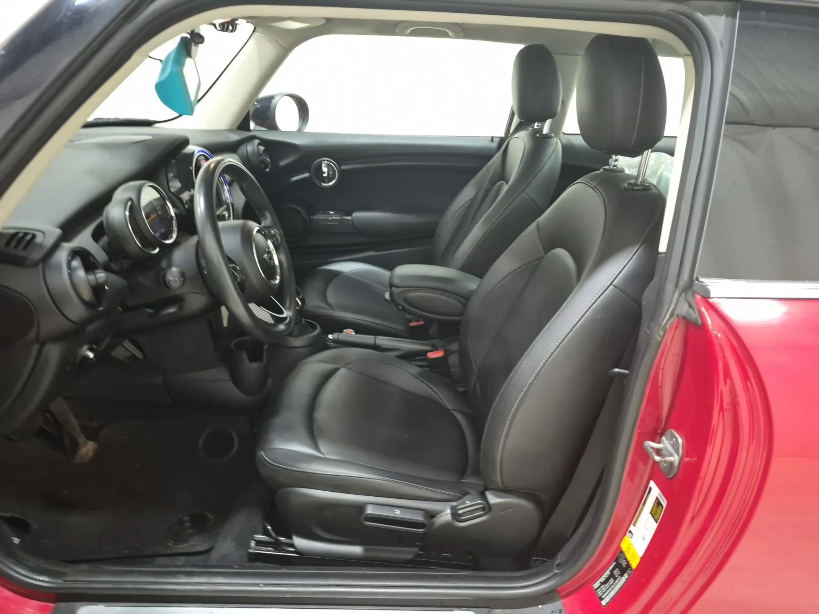 Front Interior Photo