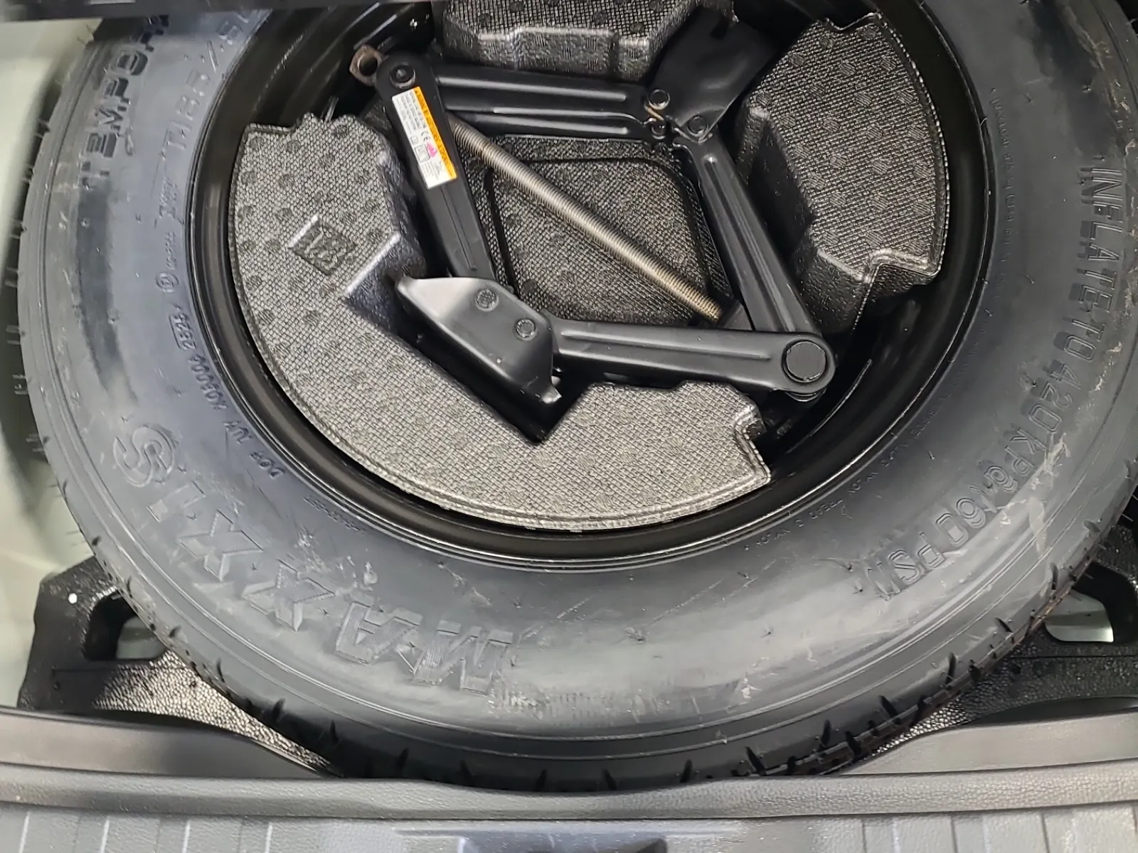 Spare Tire & Wheel Photo