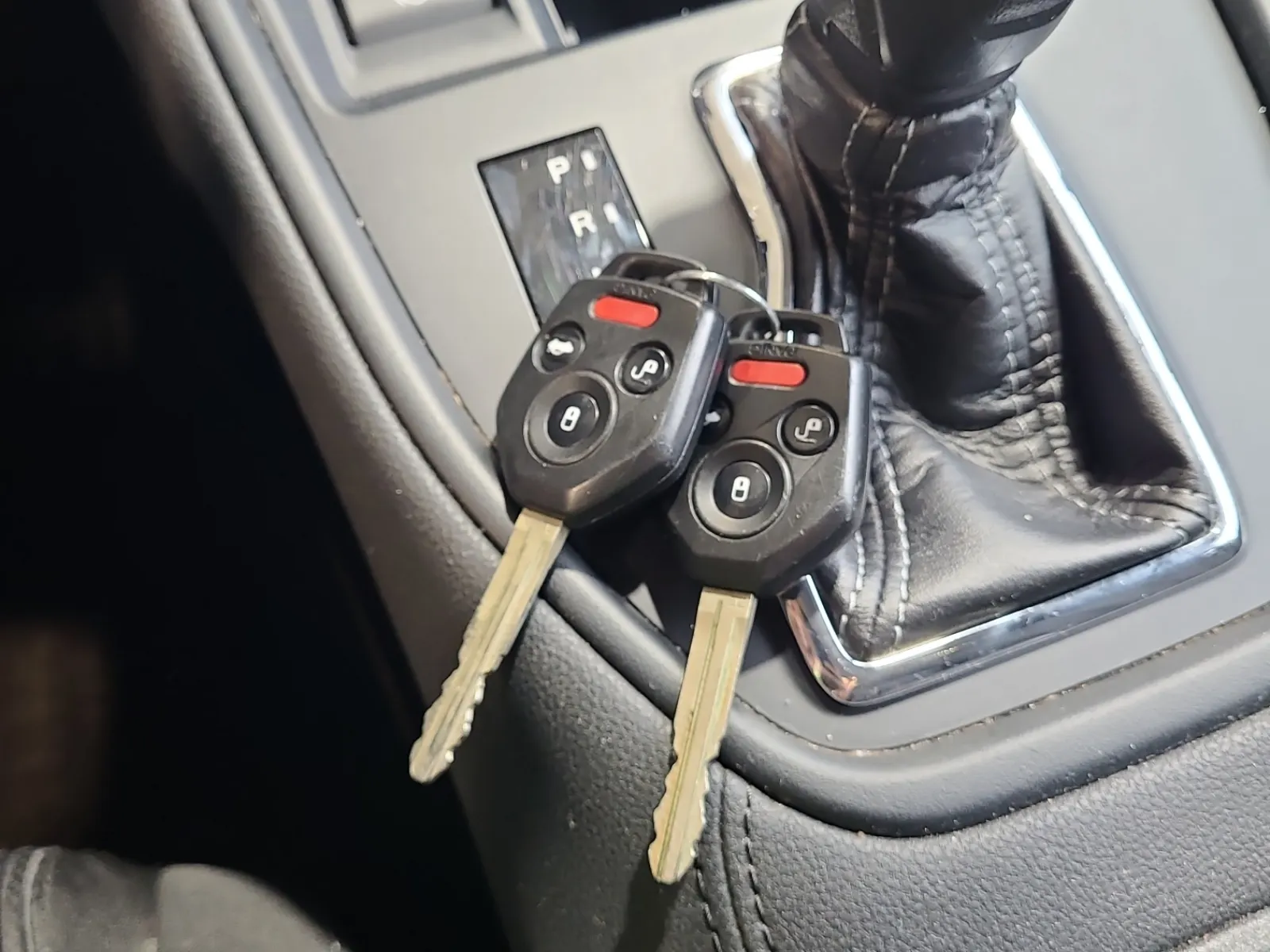 Keys/Fobs/Manual Photo